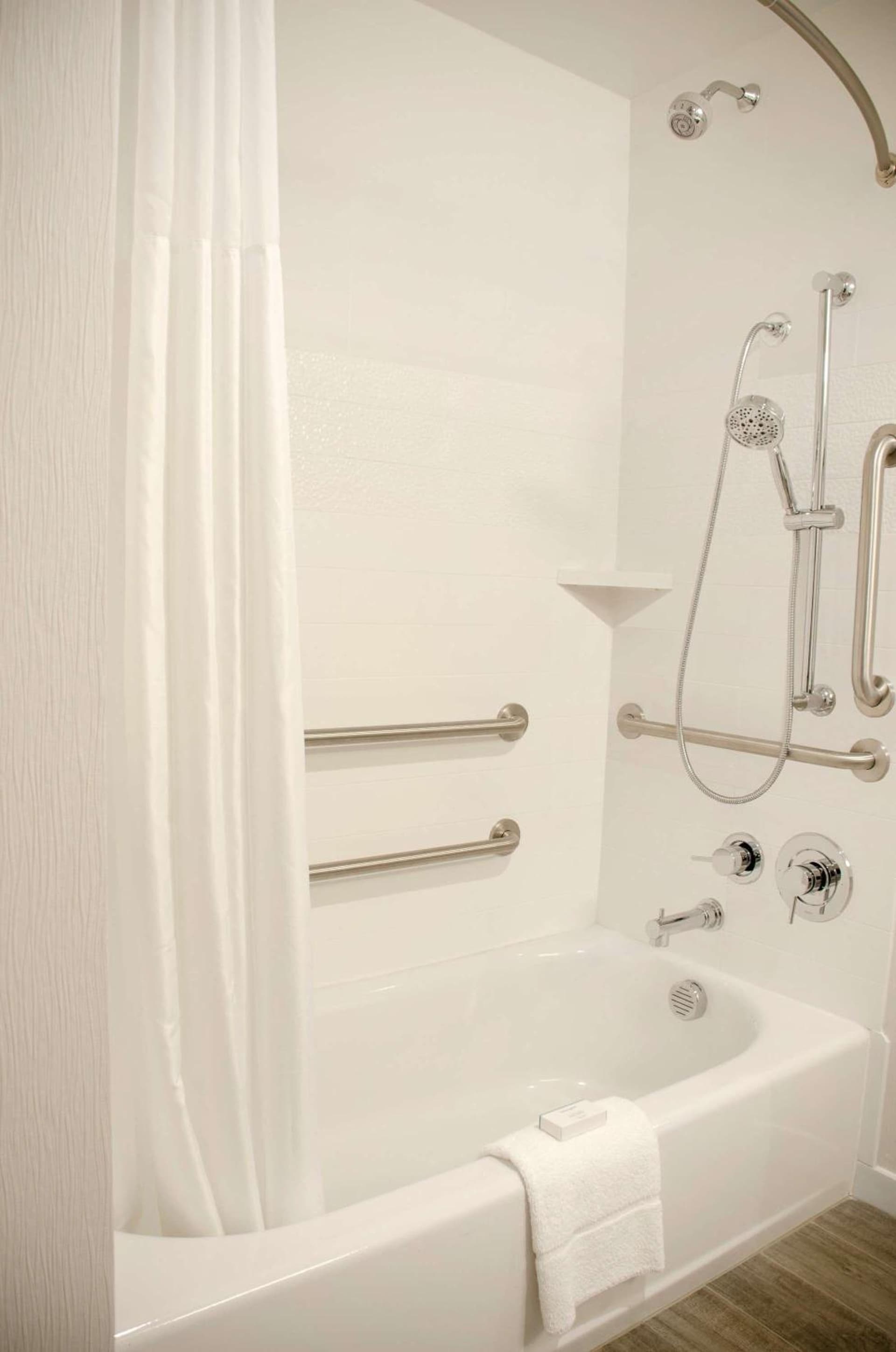 Hampton Inn Lebanon gallery photo in Lebanon, PA — image 24