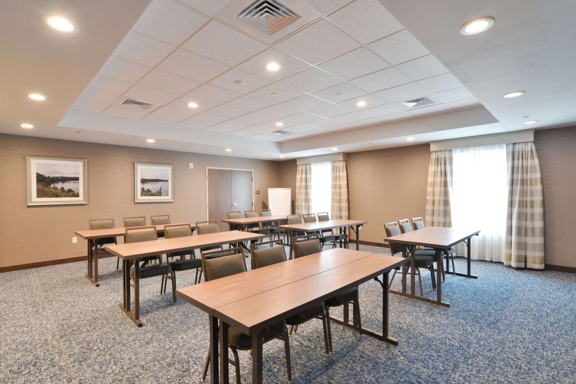 Hampton Inn & Suites Menomonie-UW Stout — hotel in Menomonie, Wisconsin