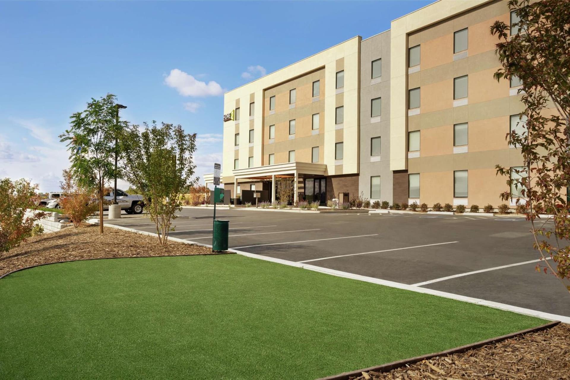 Home2 Suites By Hilton Elko interior in Elko, NV — gallery photo 2