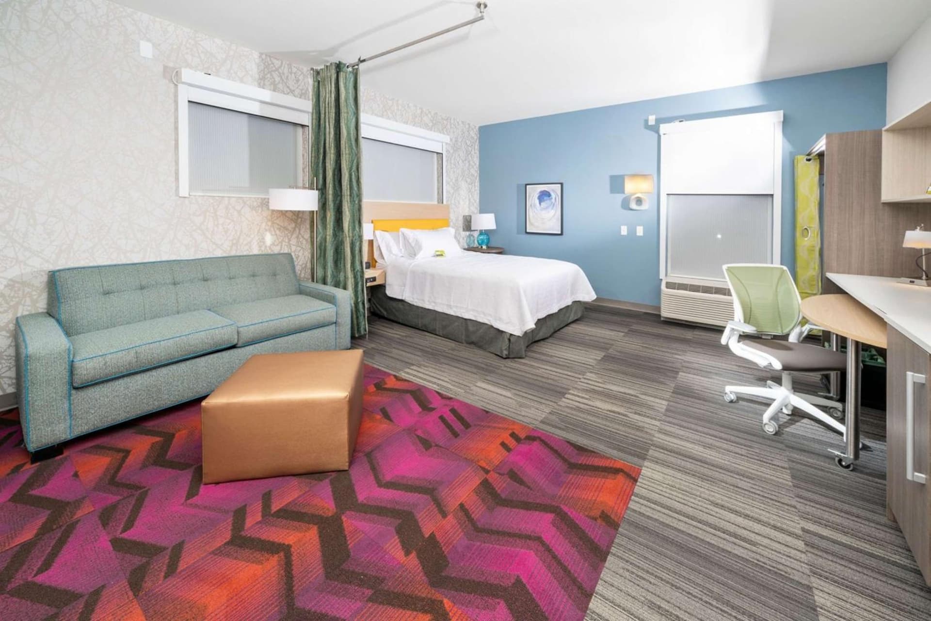 Home2 Suites By Hilton Newark Airport gallery photo in Newark, NJ — image 4