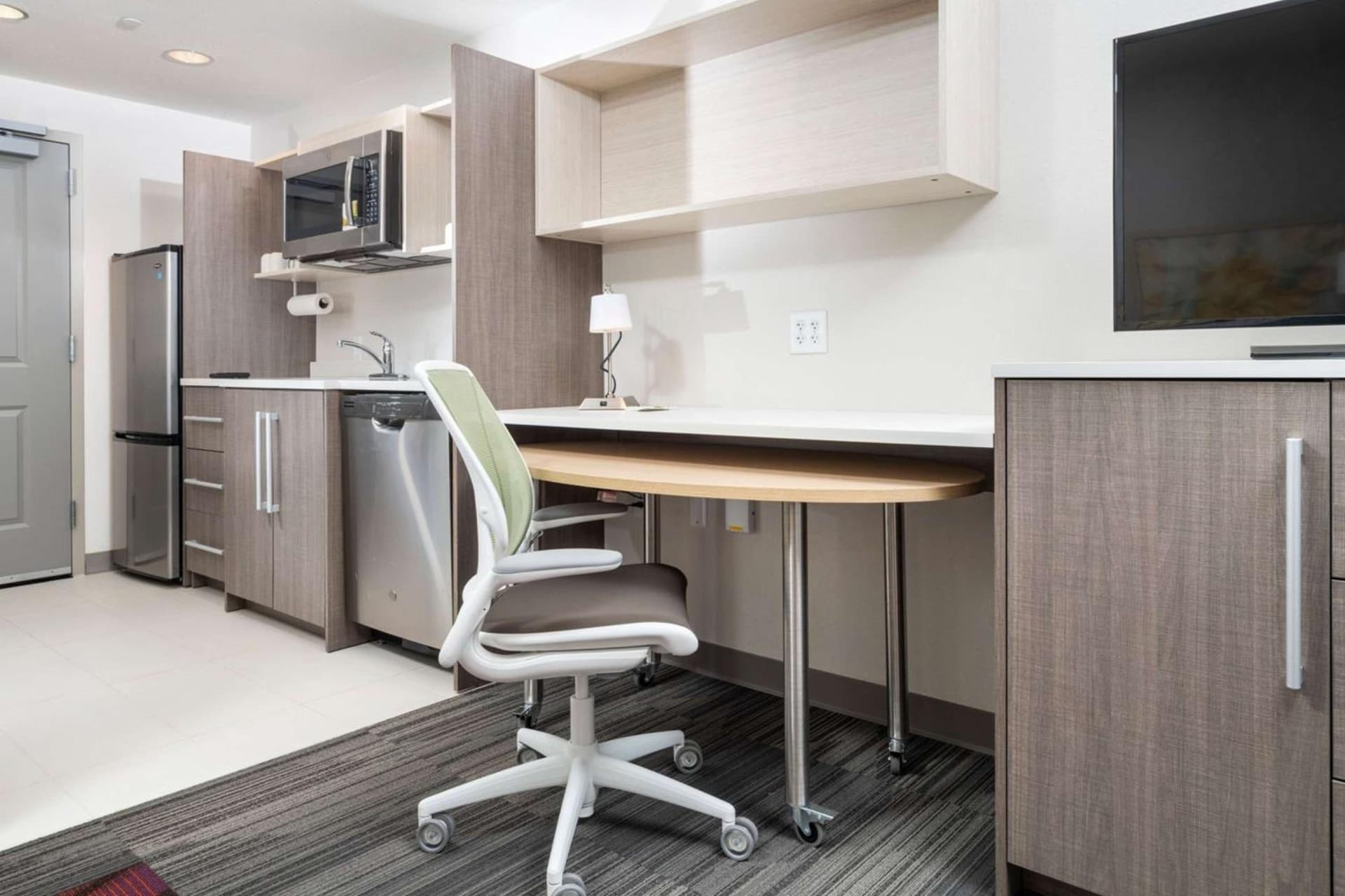 Home2 Suites By Hilton Newark Airport gallery photo in Newark, NJ — image 15