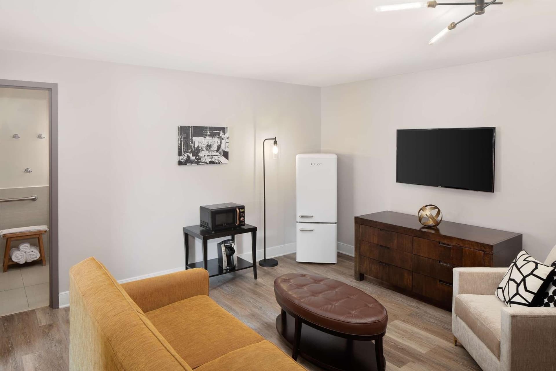 Watt Hotel Tapestry Collection by Hilton gallery photo in Rahway, NJ — image 12