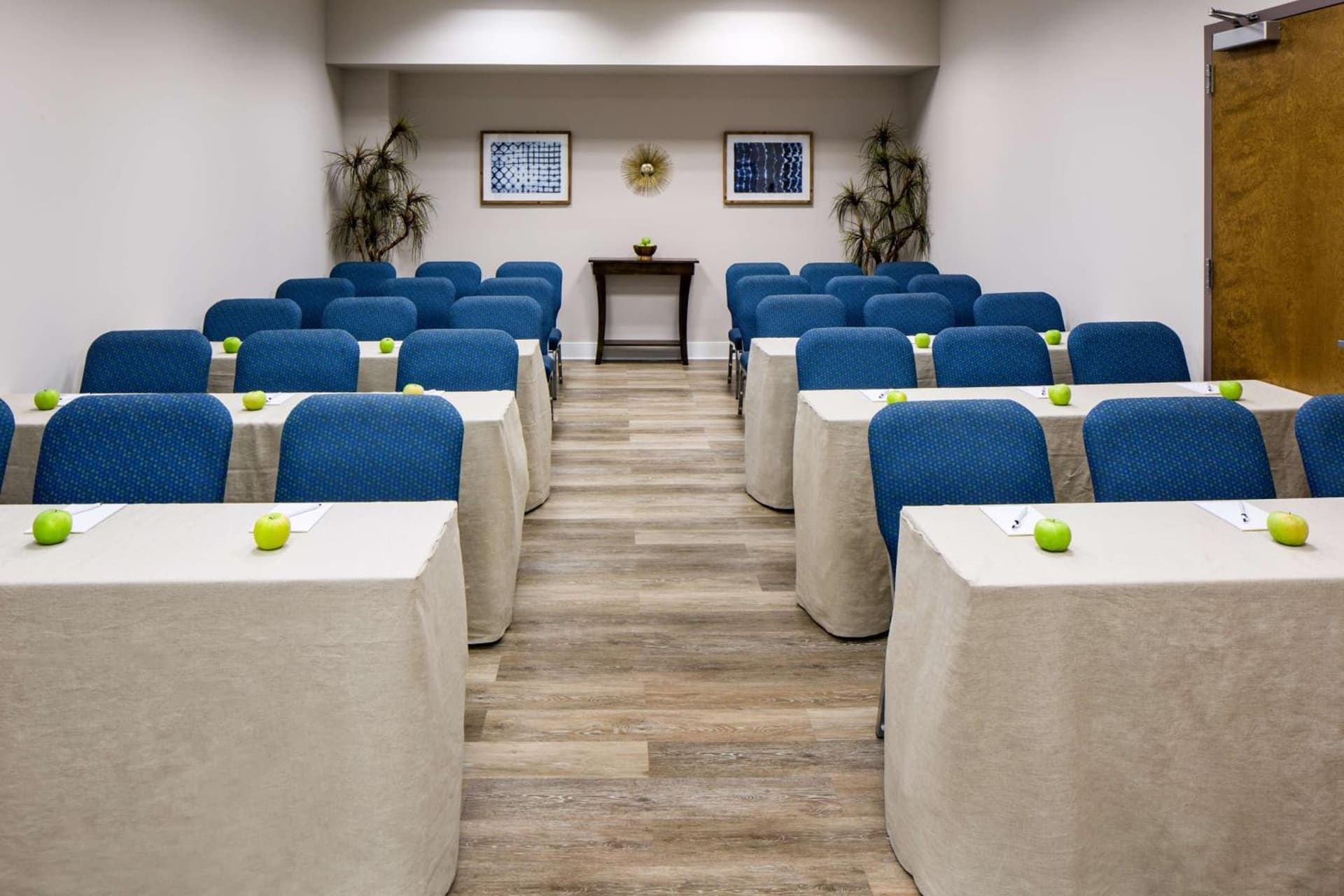 Watt Hotel Tapestry Collection by Hilton gallery photo in Rahway, NJ — image 13