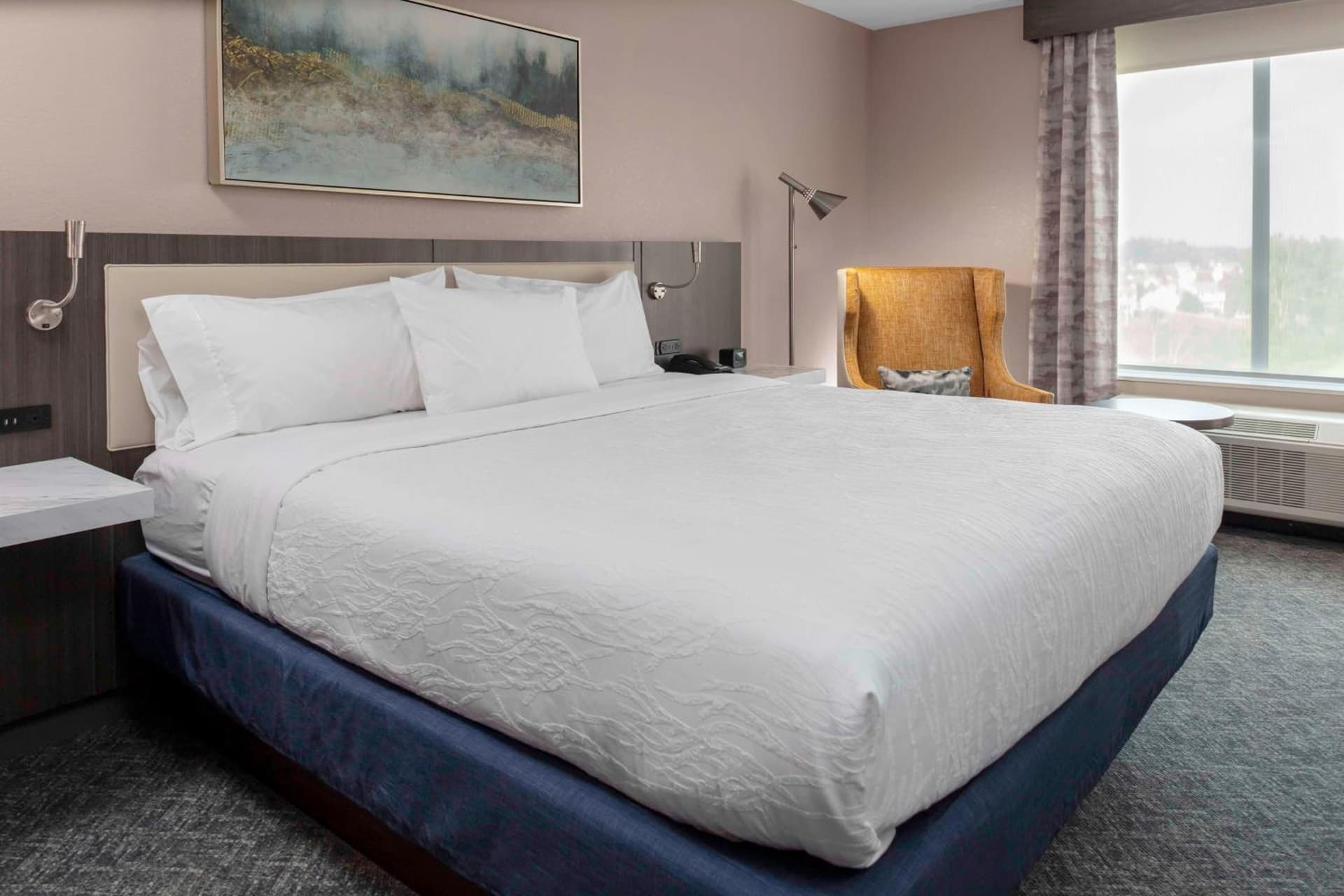 Hilton Garden Inn By Hilton Fort Wayne North interior in Sunnybrook Acres, IN — gallery photo 2
