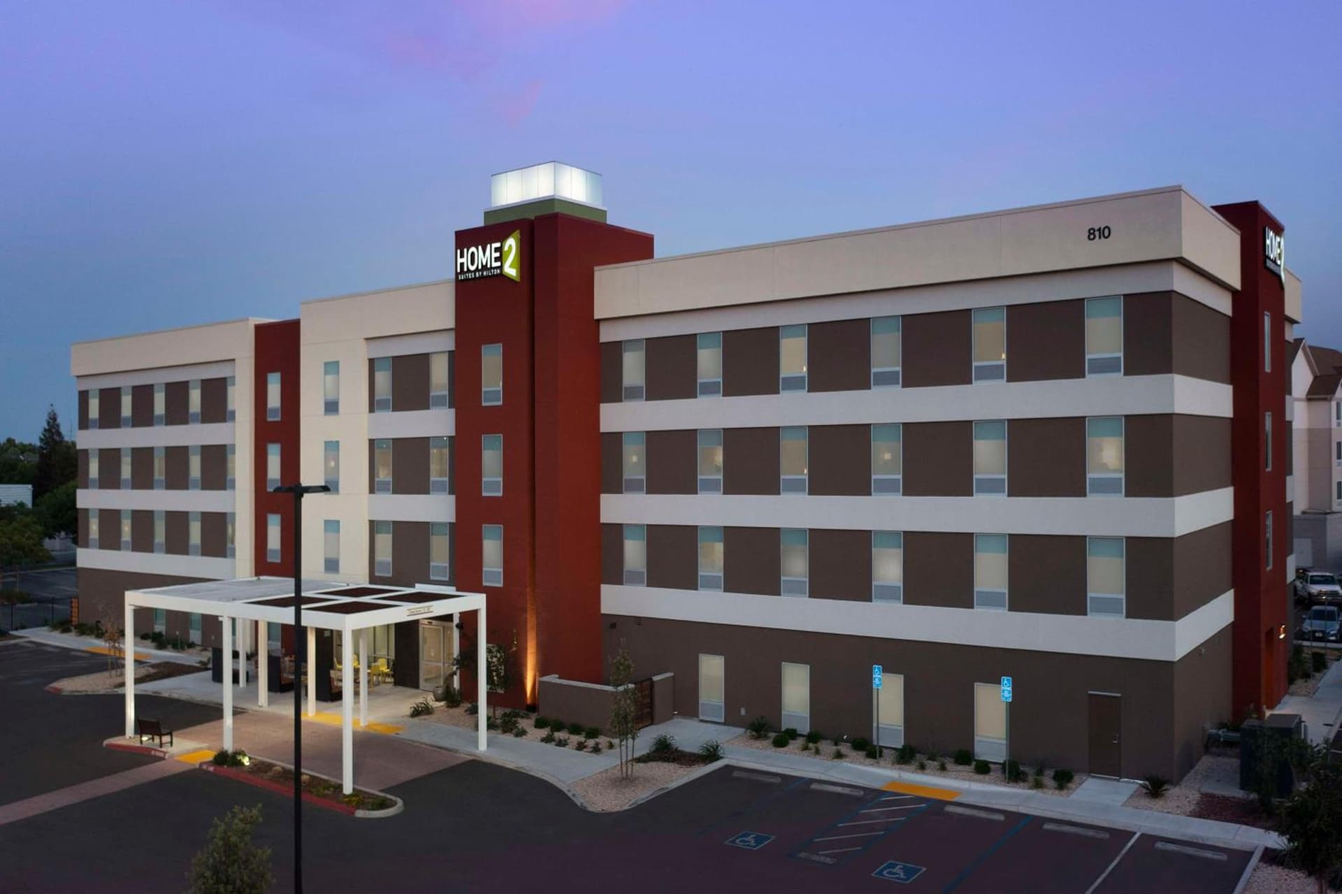 Home2 Suites By Hilton Clovis Fresno Airport interior in Clovis, CA — gallery photo 2