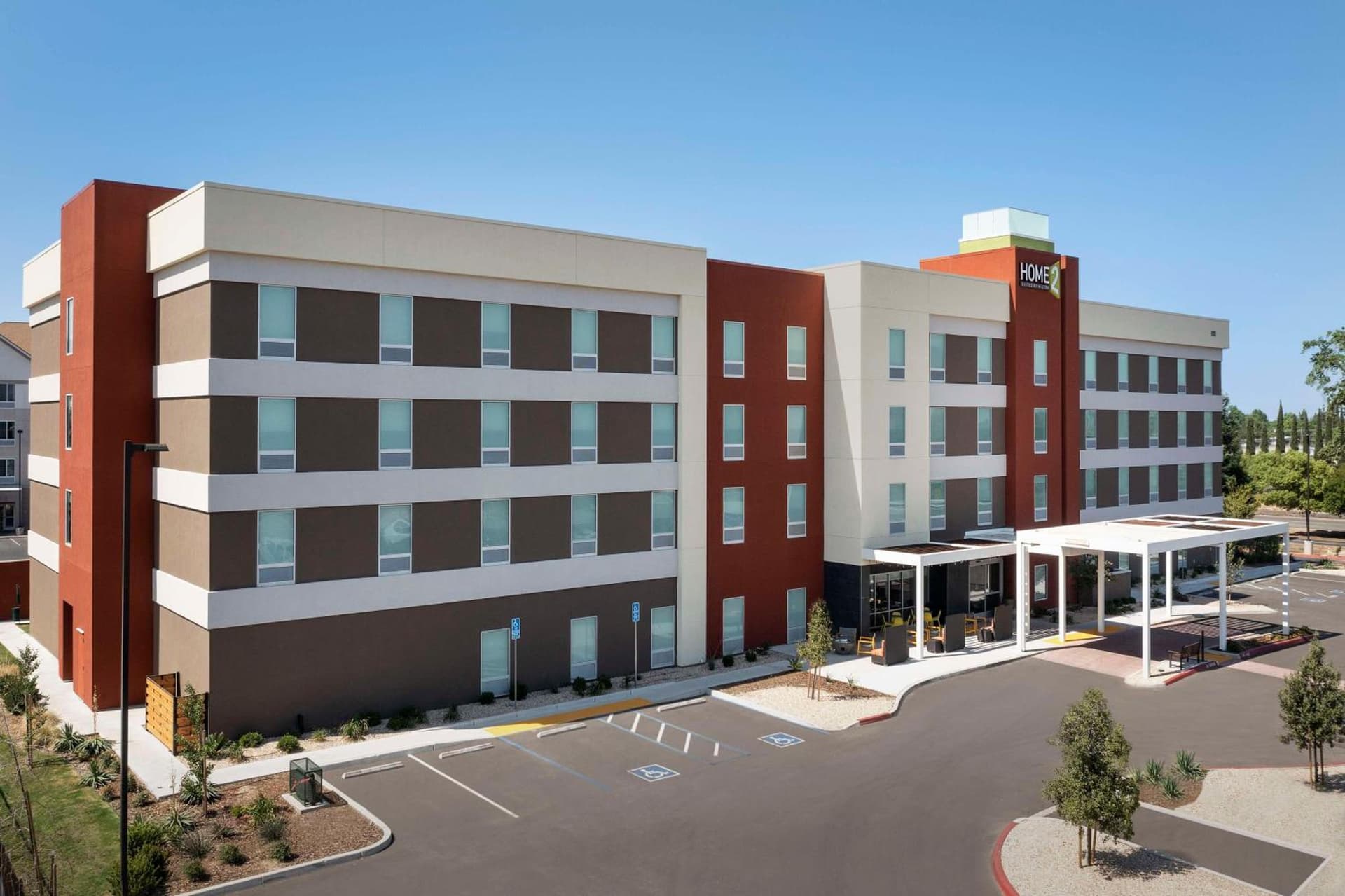 Home2 Suites By Hilton Clovis Fresno Airport — hotel in Clovis, California