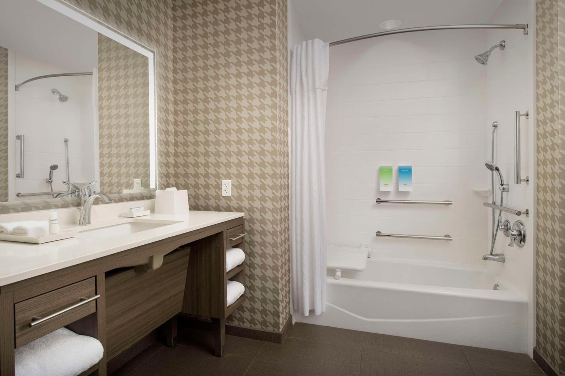 Home2 Suites By Hilton Clovis Fresno Airport gallery photo in Clovis, CA — image 11