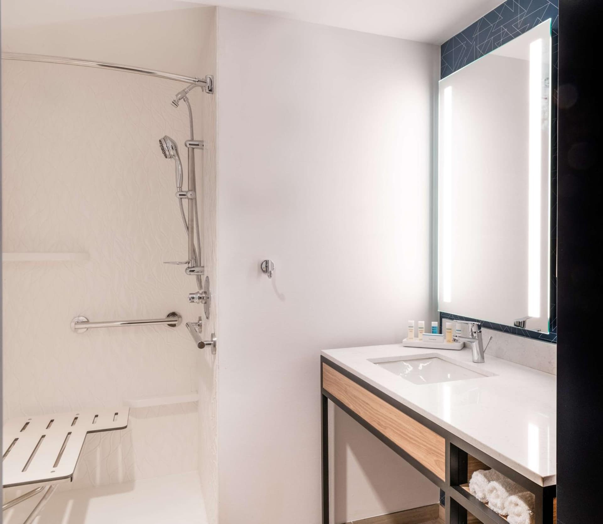 Hilton Garden Inn Flint Downtown gallery photo in Flint, MI — image 15