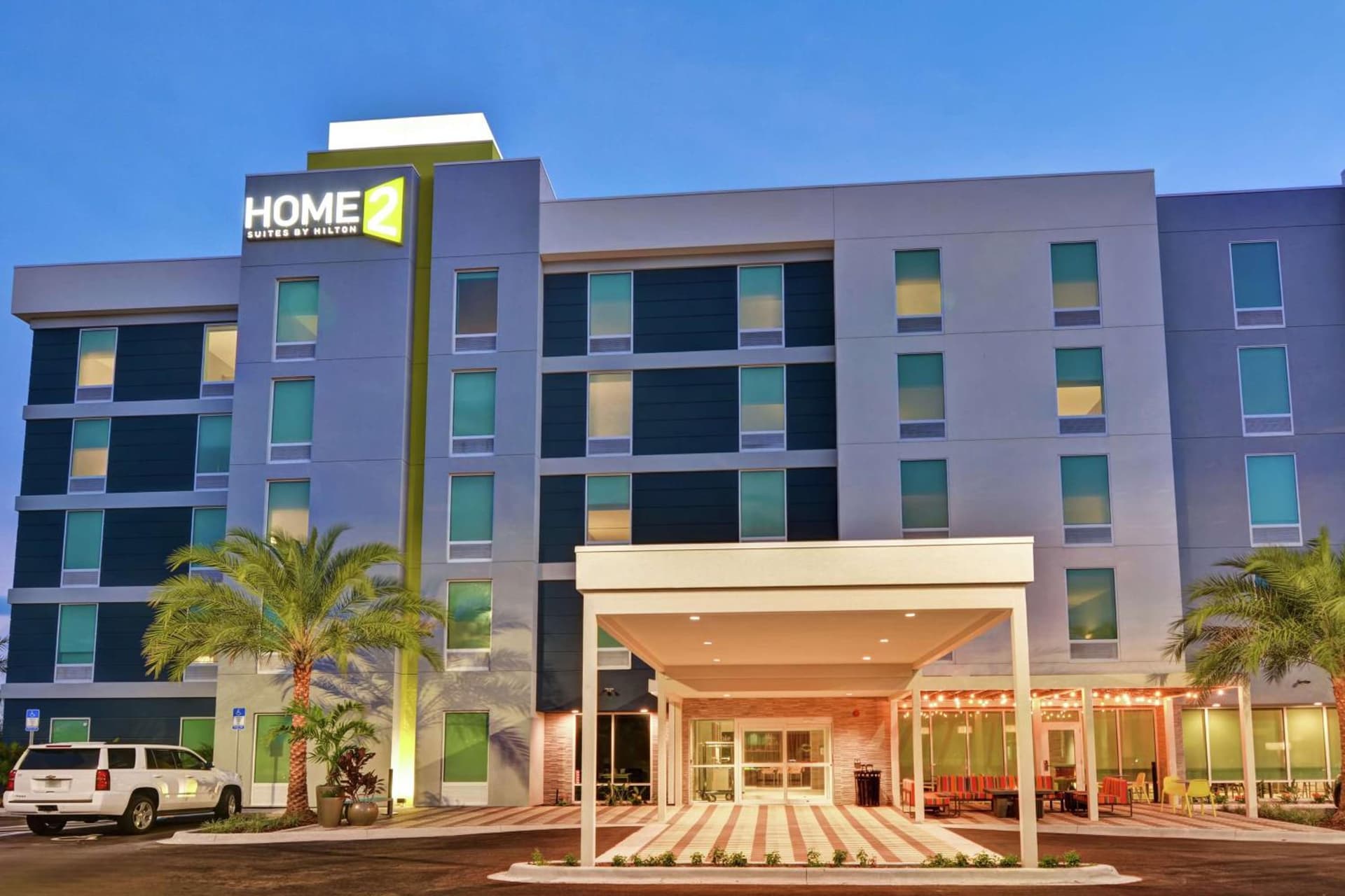 Home2 Suites By Hilton Jacksonville South St Johns Town Ctr interior in Jacksonville, FL — gallery photo 2