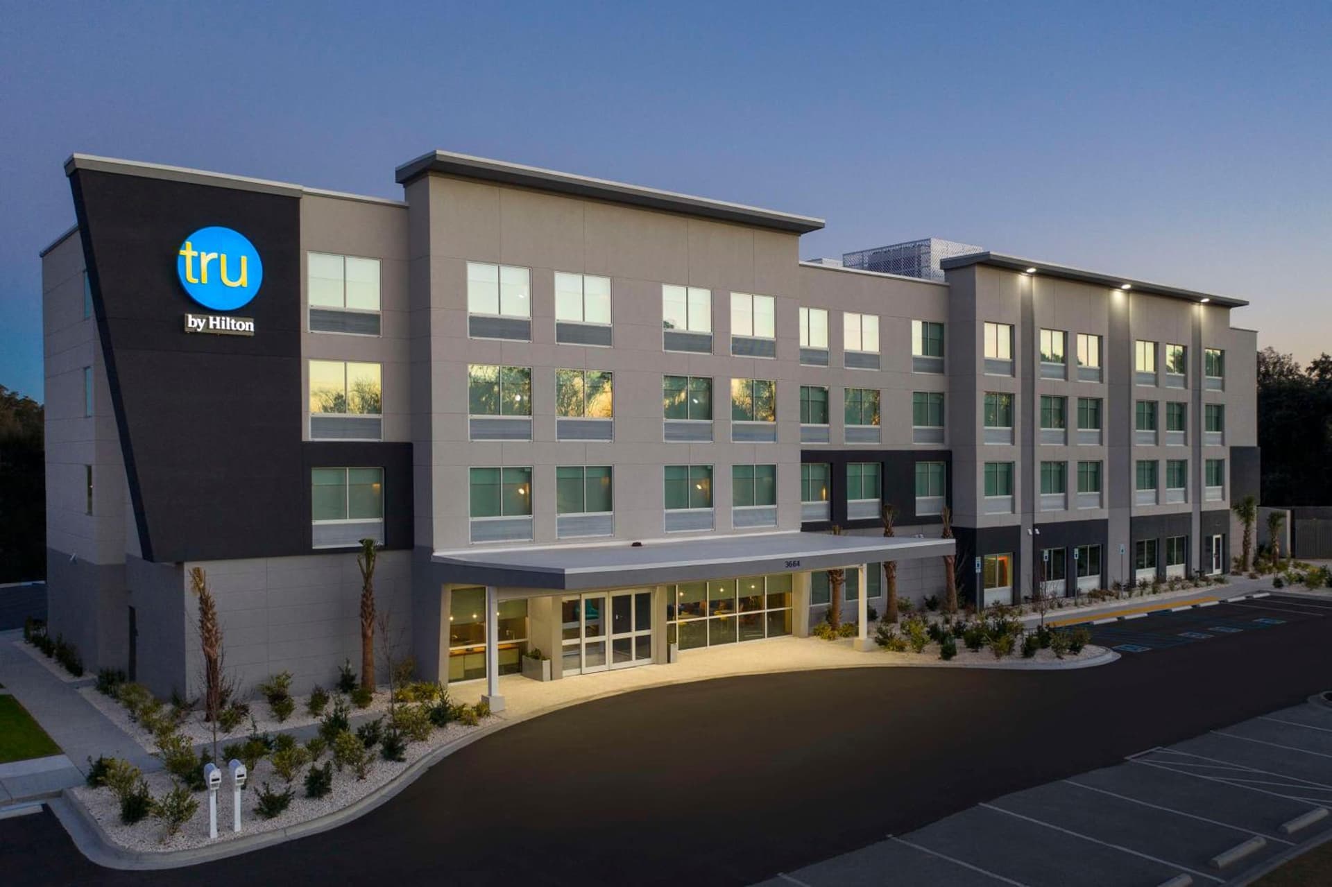 Tru by Hilton Beaufort, Sc interior in Beaufort, SC — gallery photo 2