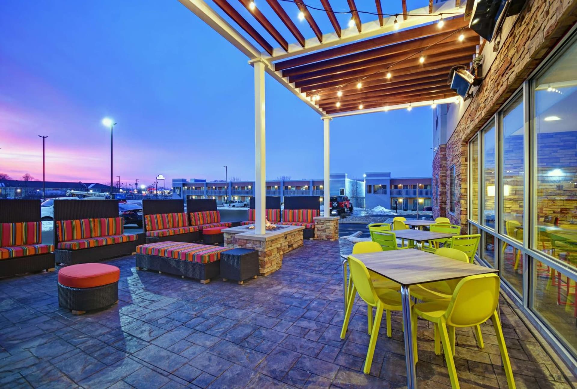 Home2 Suites By Hilton Columbus gallery photo in Columbus, IN — image 12