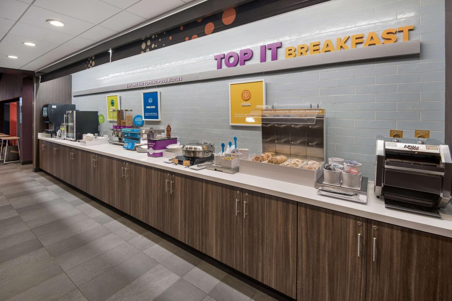 Tru By Hilton Warsaw, In interior in Warsaw, IN — gallery photo 2