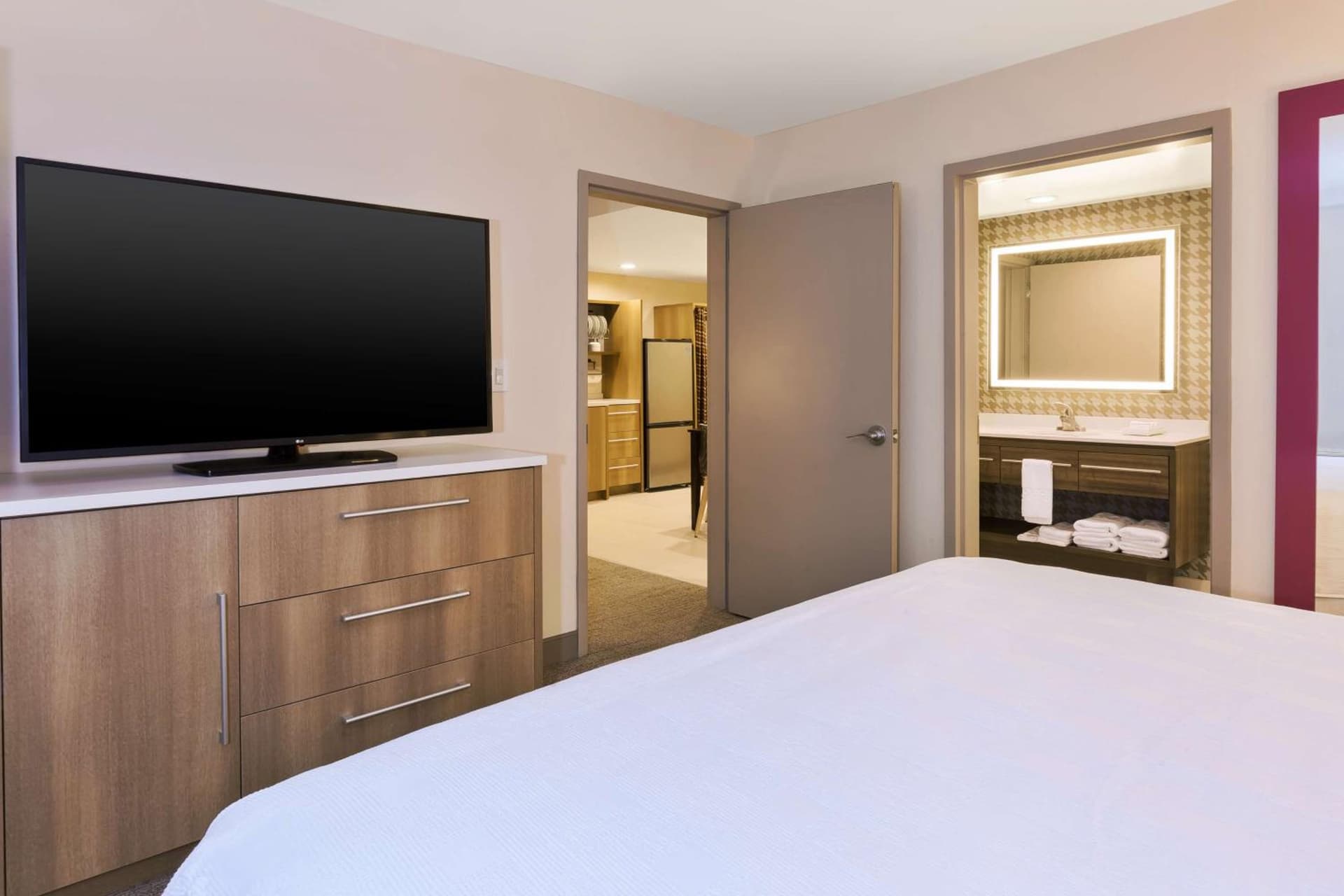 Home2 Suites Wilmington gallery photo in Wilmington, NC — image 6