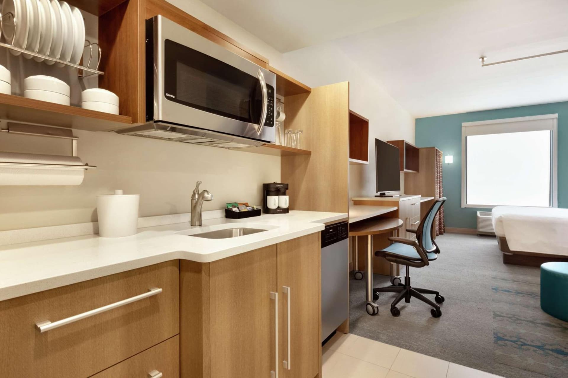 Home2 Suites by Hilton New Brunswick, NJ gallery photo in New Brunswick, NJ — image 7