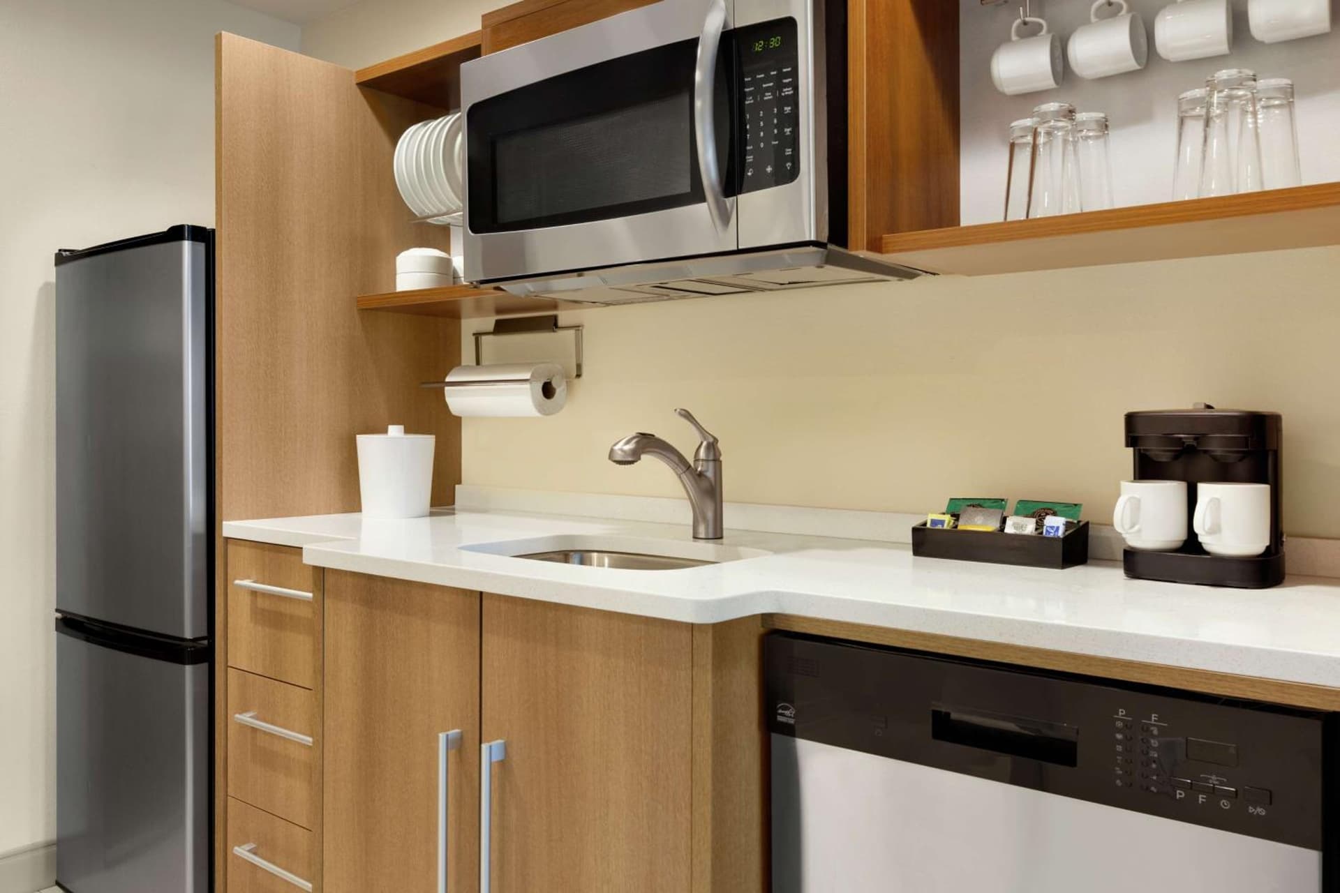 Home2 Suites by Hilton New Brunswick, NJ gallery photo in New Brunswick, NJ — image 9