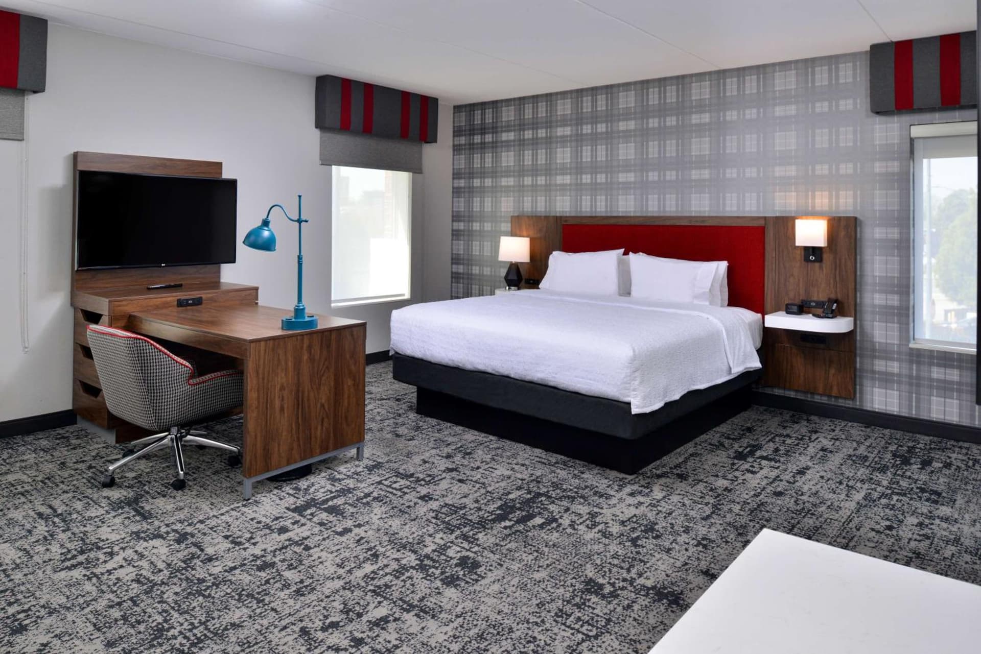 Hampton Inn & Suites Greensboro Downtown, Nc interior in Greensboro, NC — gallery photo 2