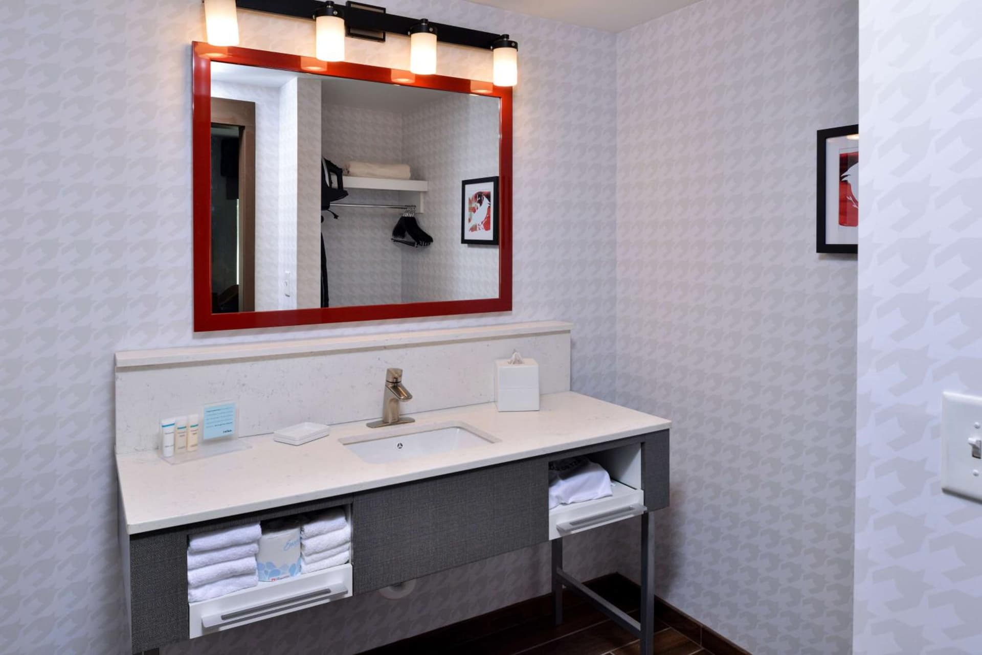 Hampton Inn & Suites Greensboro Downtown, Nc gallery photo in Greensboro, NC — image 11