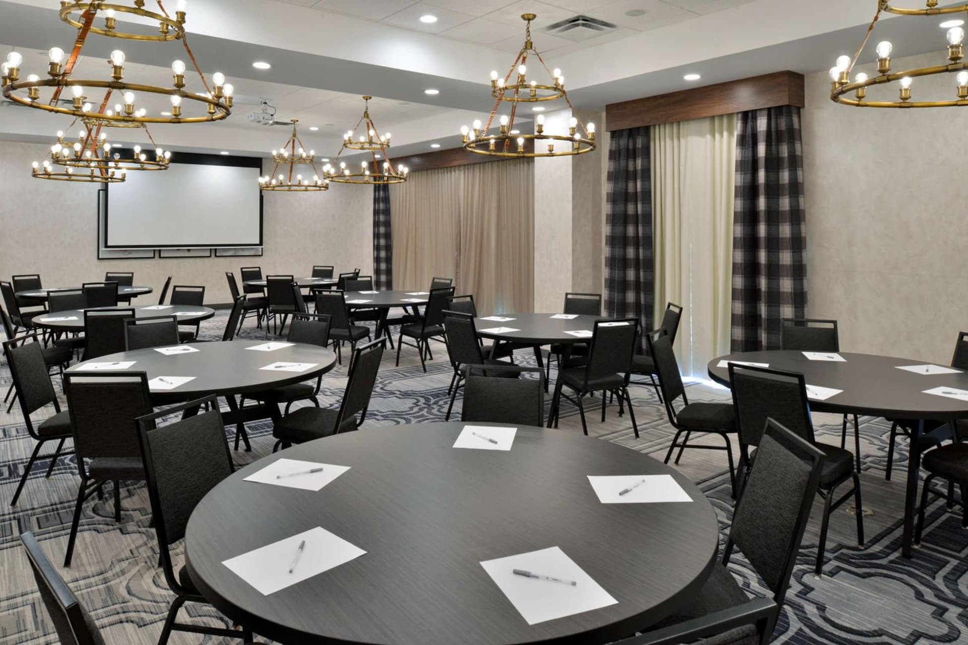 Hampton Inn & Suites Greensboro Downtown, Nc gallery photo in Greensboro, NC — image 35
