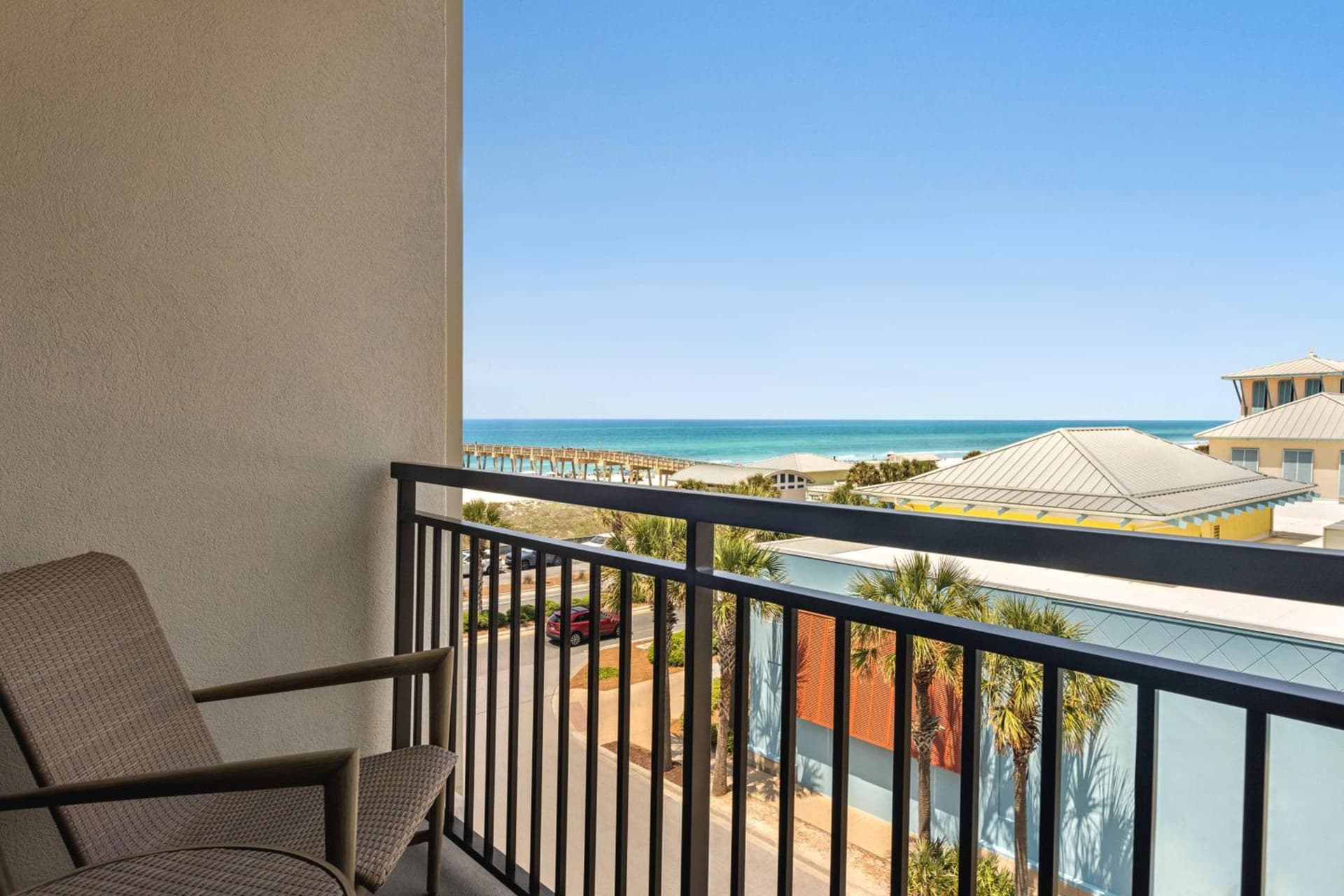 Embassy Suites By Hilton Panama City Beach Resort gallery photo in Panama City Beach, FL — image 24