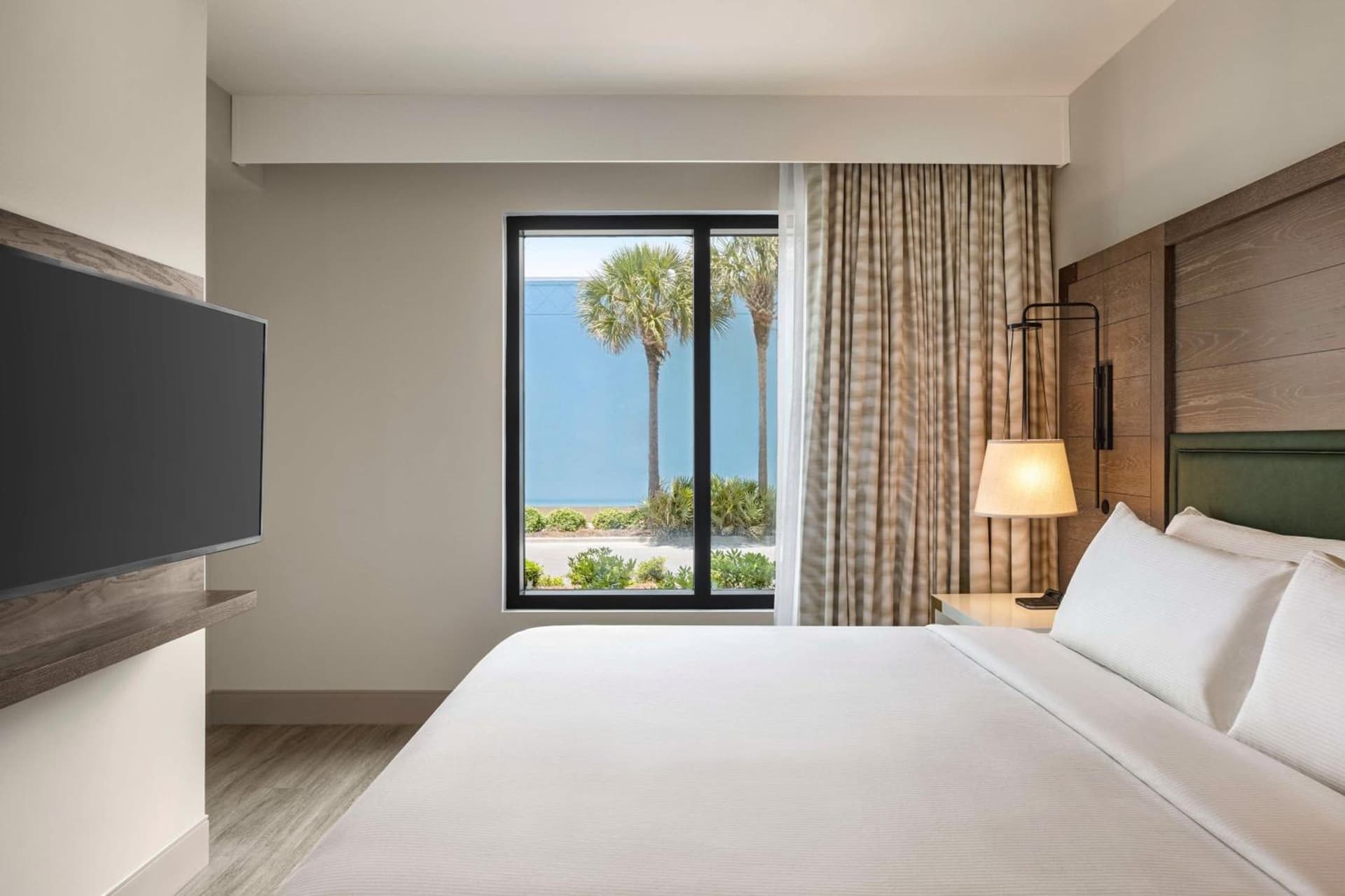 Embassy Suites By Hilton Panama City Beach Resort gallery photo in Panama City Beach, FL — image 10