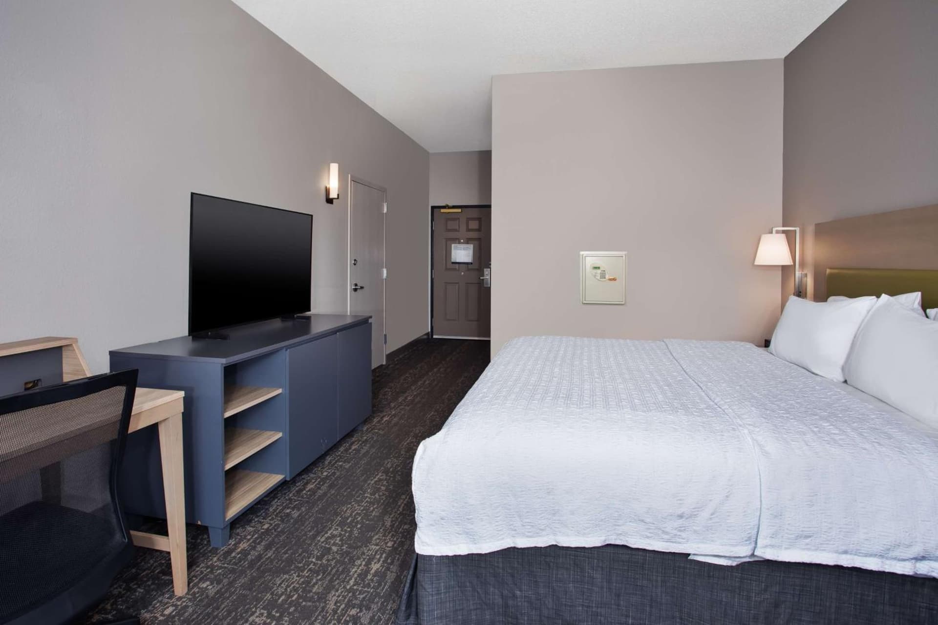 Hampton Inn & Suites By Hilton- Newark Airport Elizabeth gallery photo in Newark, NJ — image 16