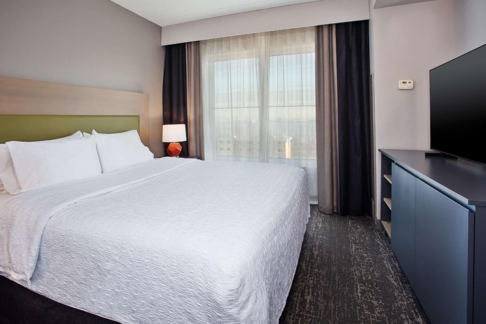 Hampton Inn & Suites By Hilton- Newark Airport Elizabeth gallery photo in Newark, NJ — image 25