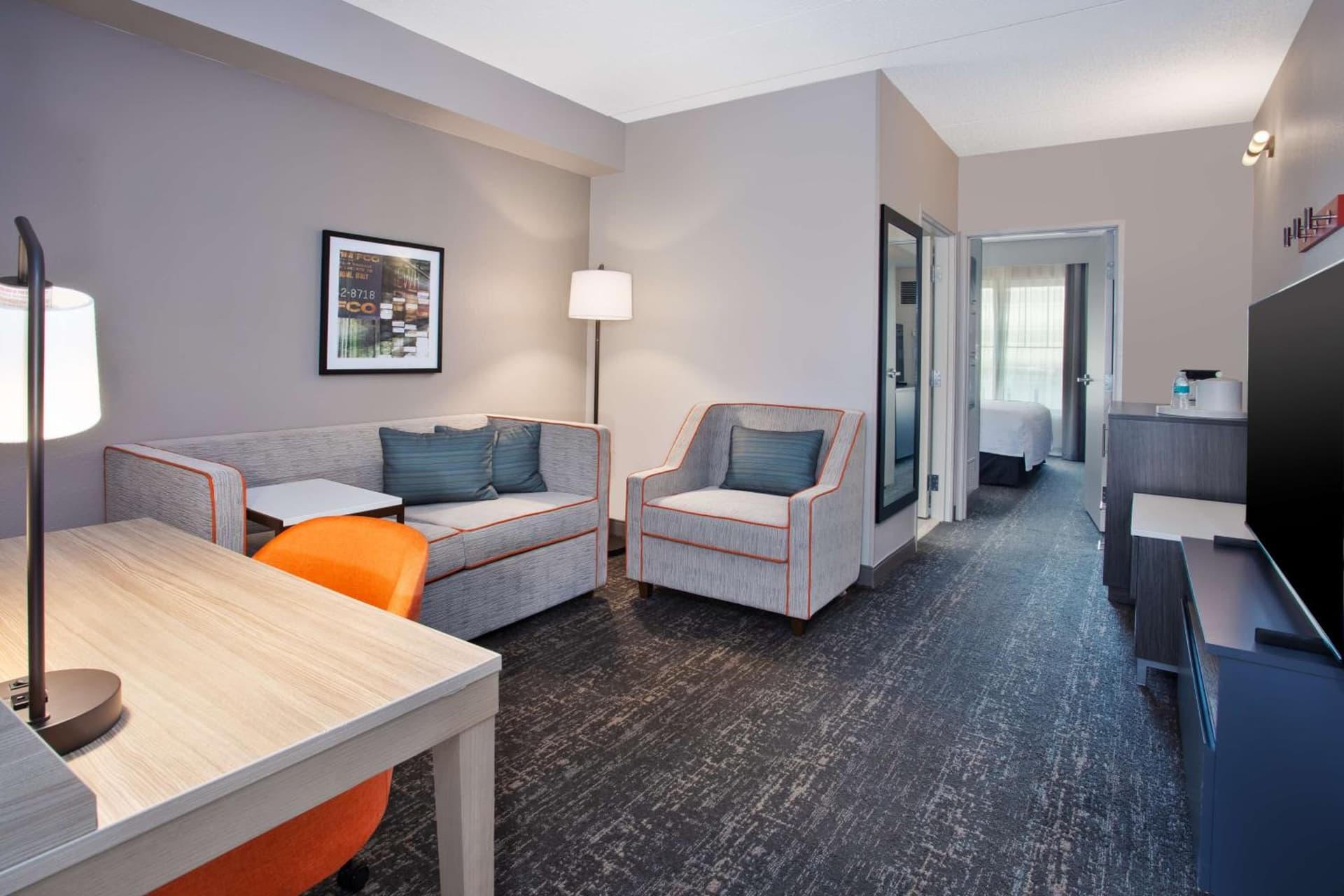 Hampton Inn & Suites By Hilton- Newark Airport Elizabeth interior in Newark, NJ — gallery photo 2