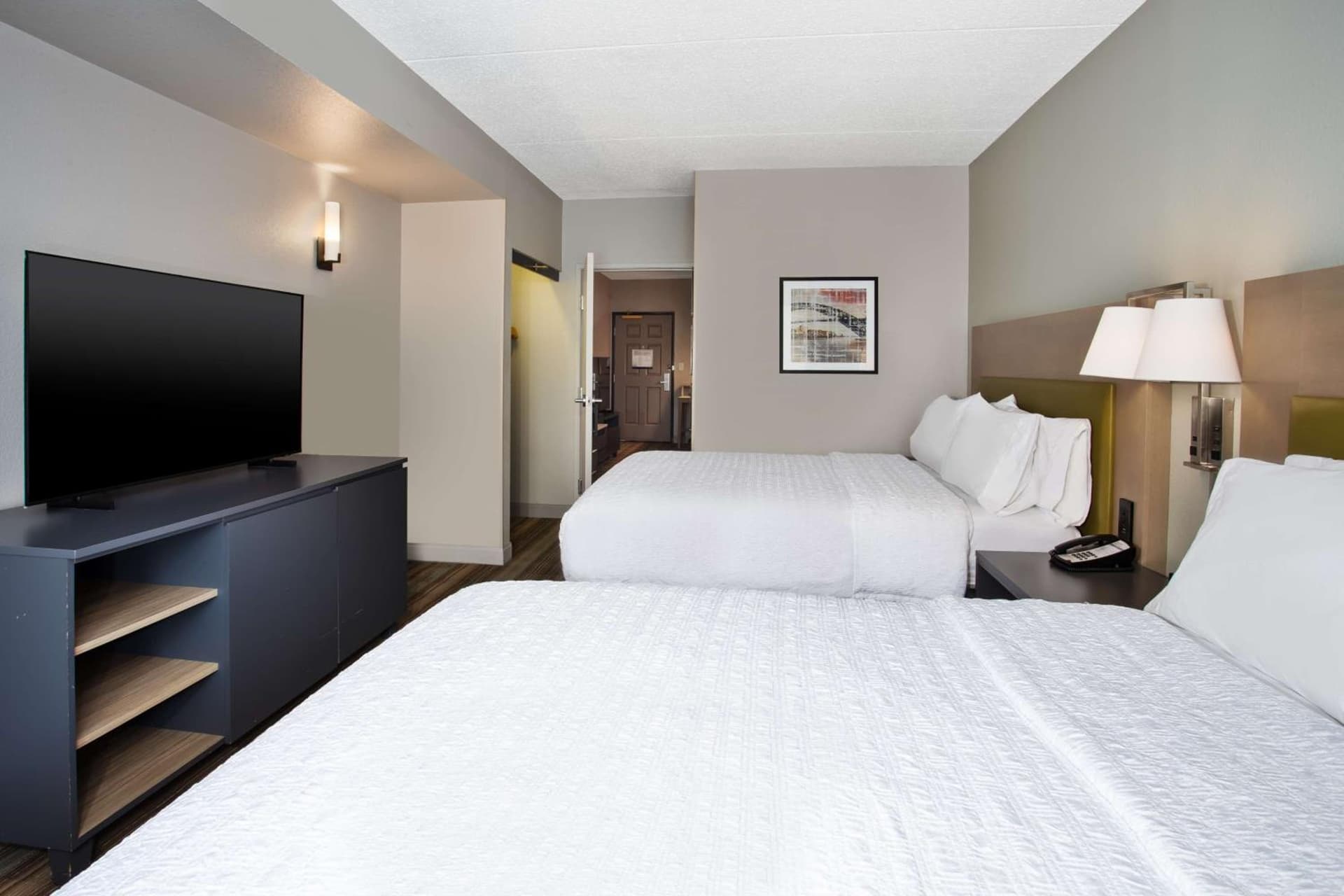 Hampton Inn & Suites By Hilton- Newark Airport Elizabeth gallery photo in Newark, NJ — image 4