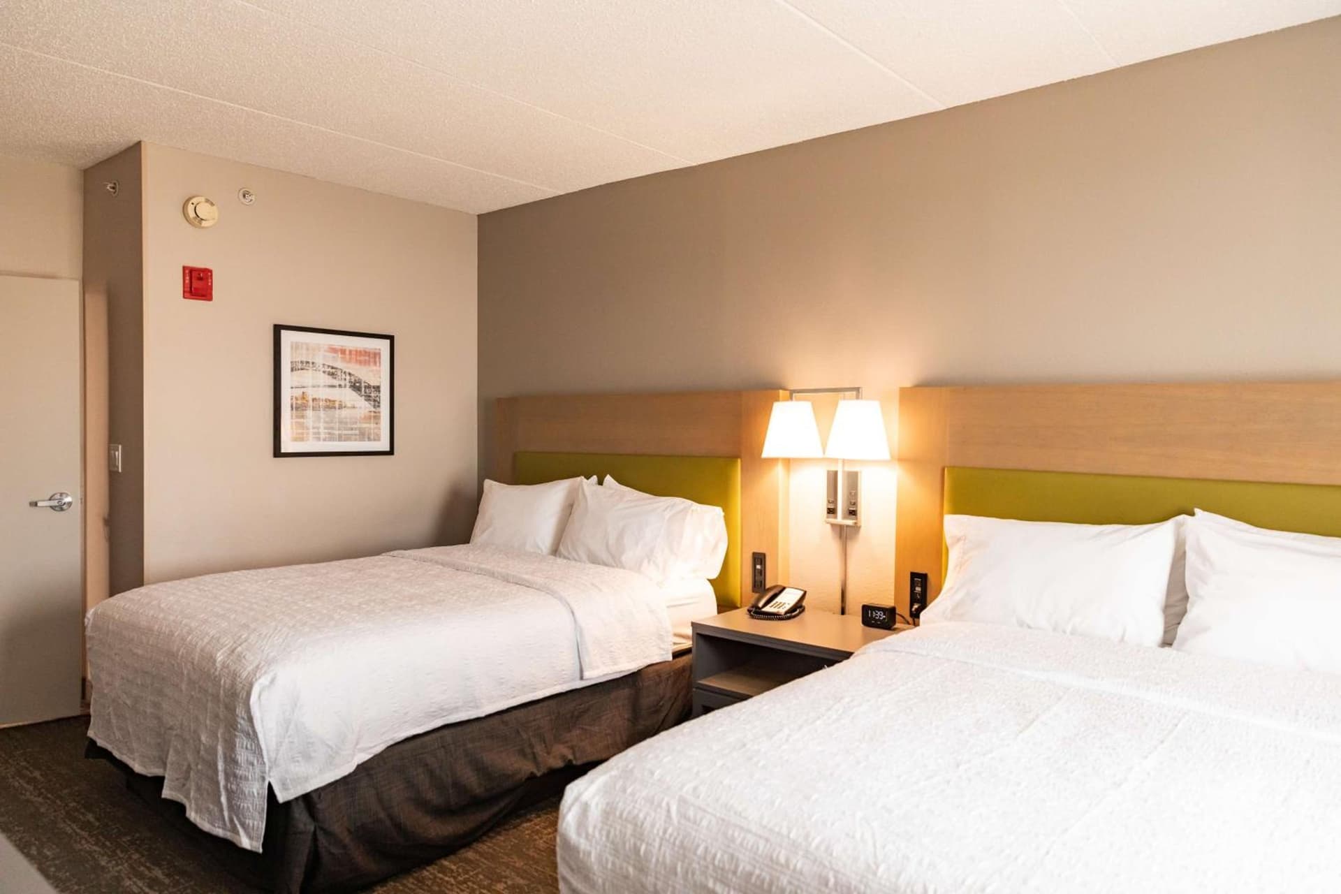 Hampton Inn & Suites By Hilton- Newark Airport Elizabeth gallery photo in Newark, NJ — image 39