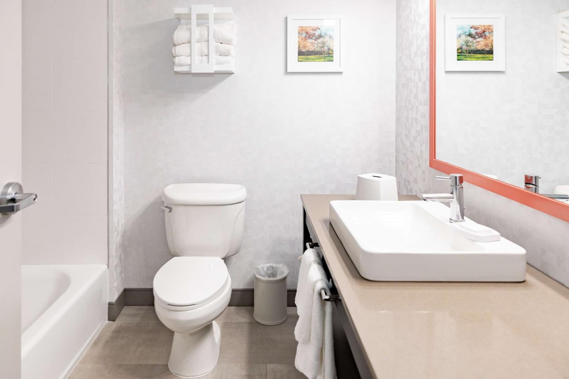 Hampton Inn & Suites By Hilton- Newark Airport Elizabeth gallery photo in Newark, NJ — image 8