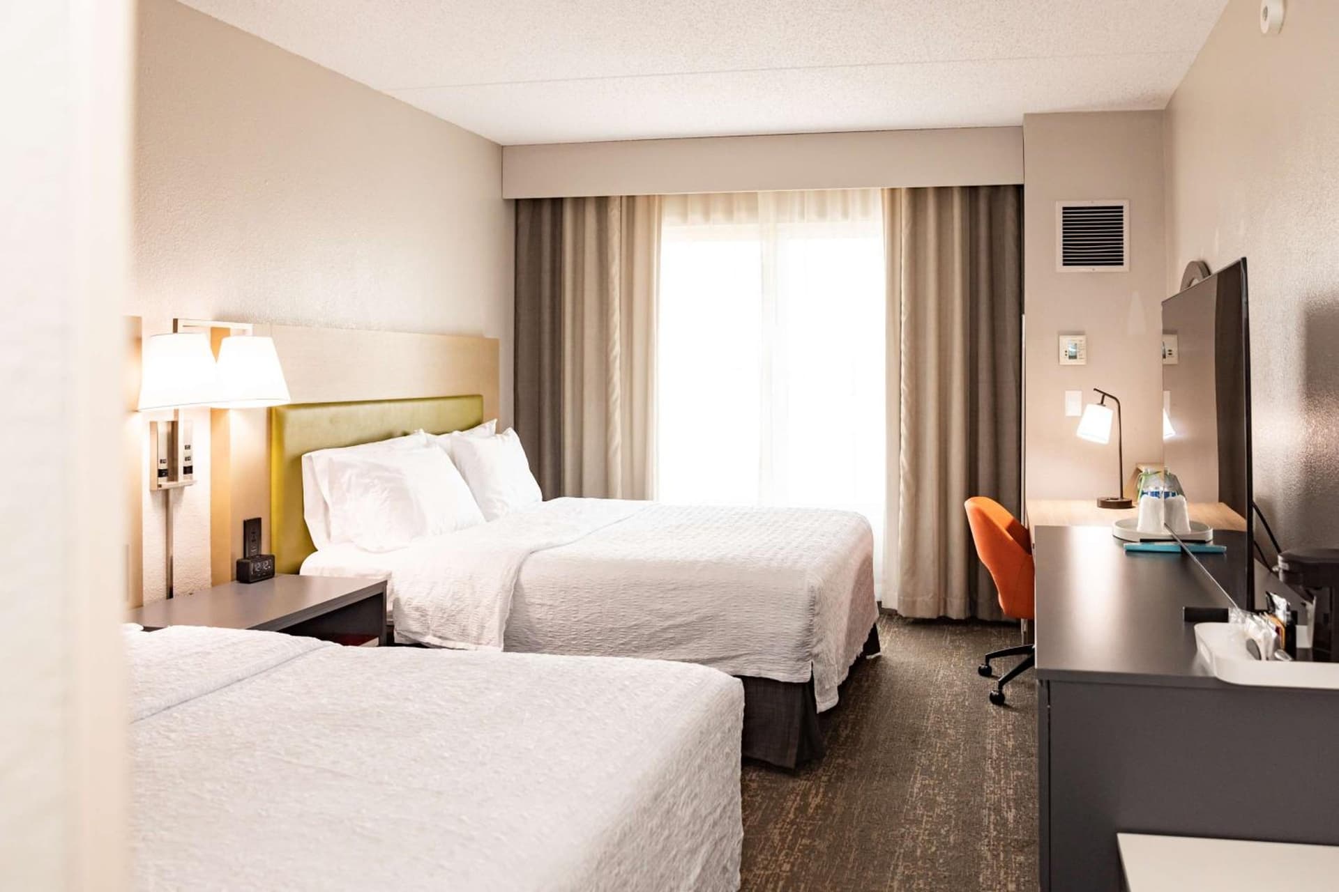 Hampton Inn & Suites By Hilton- Newark Airport Elizabeth gallery photo in Newark, NJ — image 24