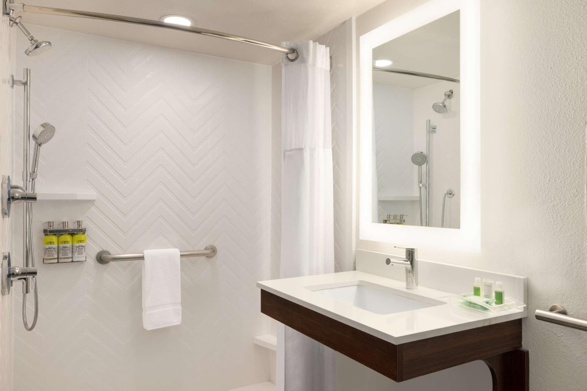 Doubletree By Hilton Fort Worth South gallery photo in Fort Worth, TX — image 17