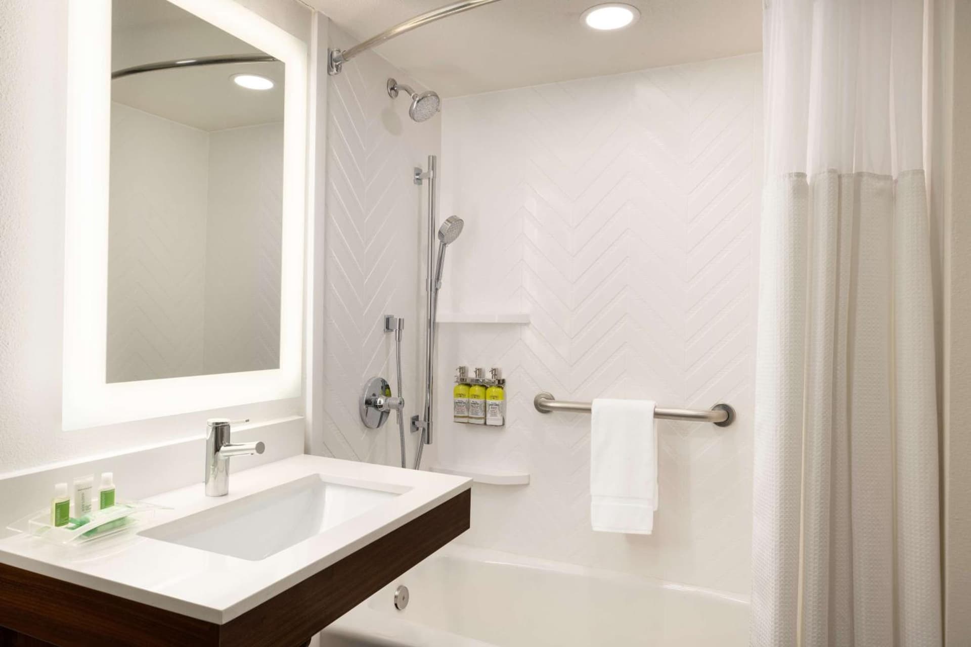 Doubletree By Hilton Fort Worth South gallery photo in Fort Worth, TX — image 7