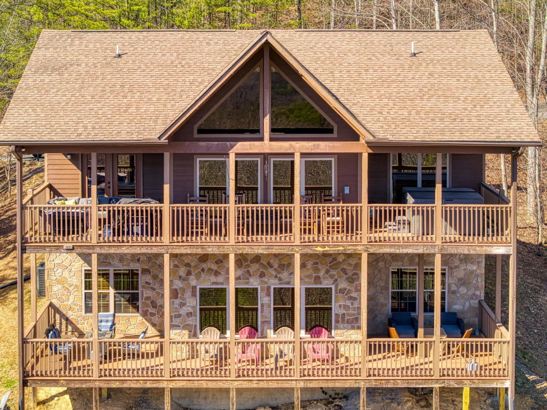 Almost Heaven interior in Sevierville, TN — gallery photo 2