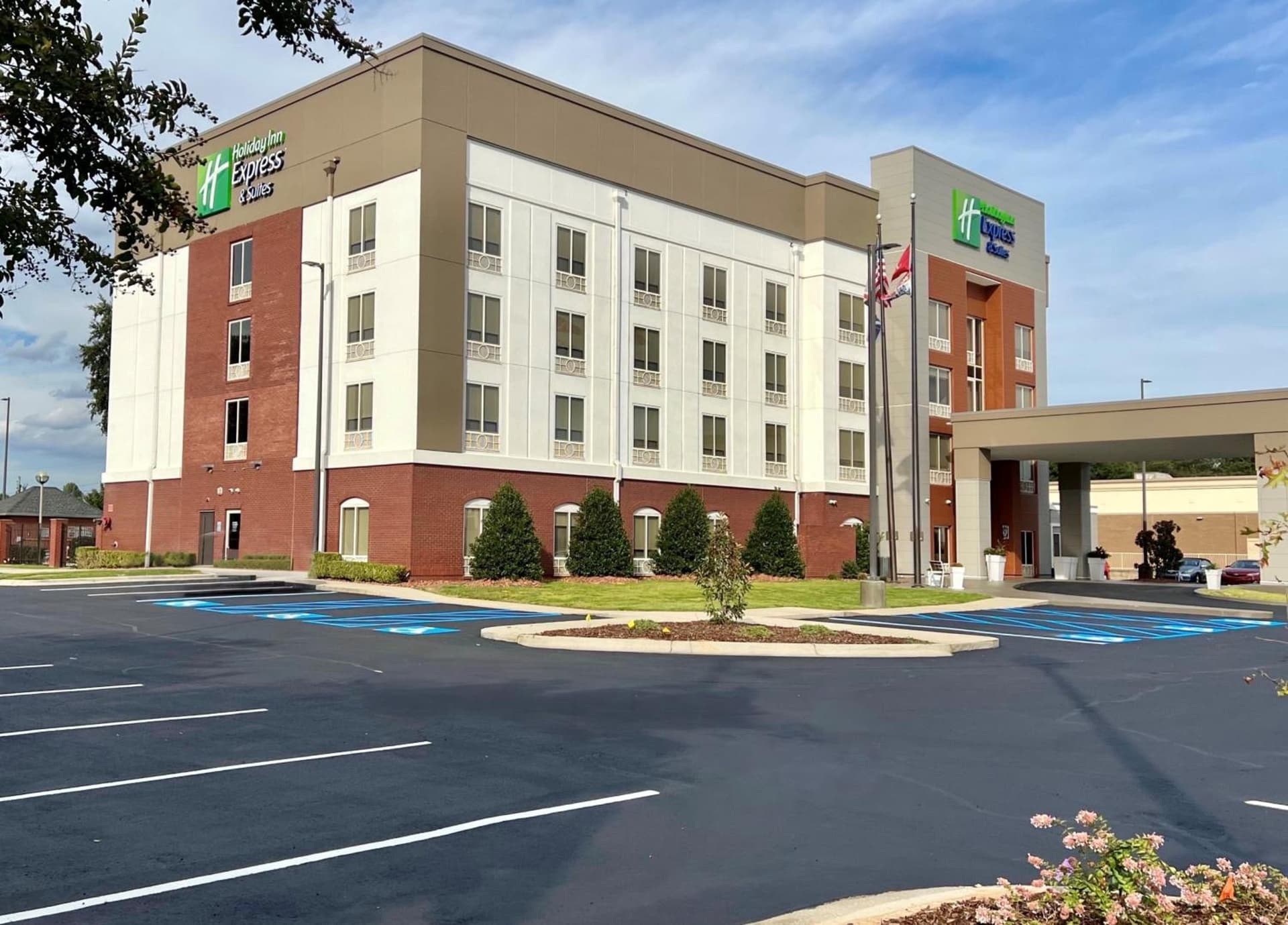Holiday Inn Express & Suites - Tuscaloosa-University by IHG gallery photo in Tuscaloosa, AL — image 34
