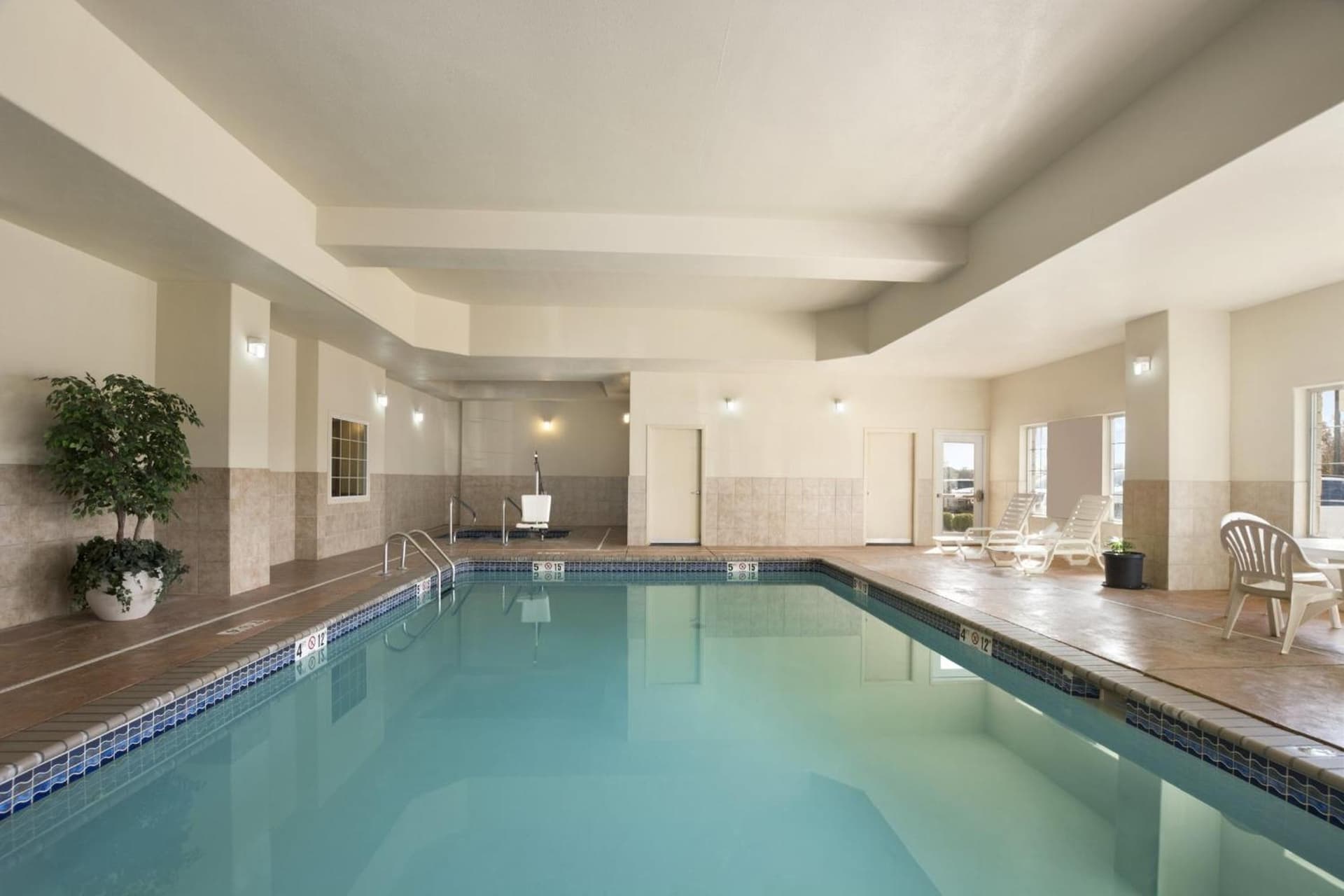 Country Inn & Suites by Radisson, Oklahoma City - Quail Springs, OK gallery photo in Oklahoma City, OK — image 12