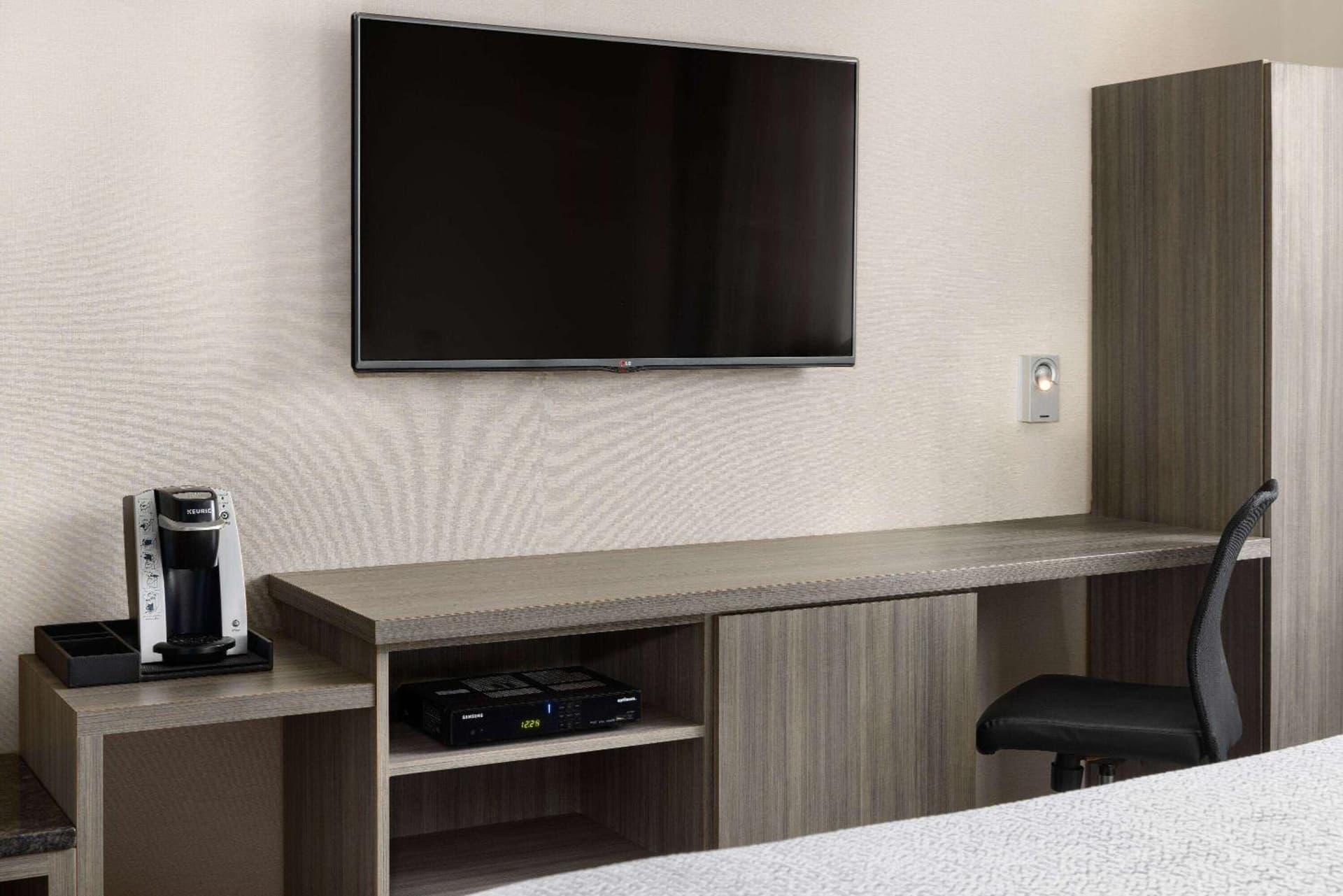 Ramada by Wyndham Bronx gallery photo in Bronx, NY — image 24