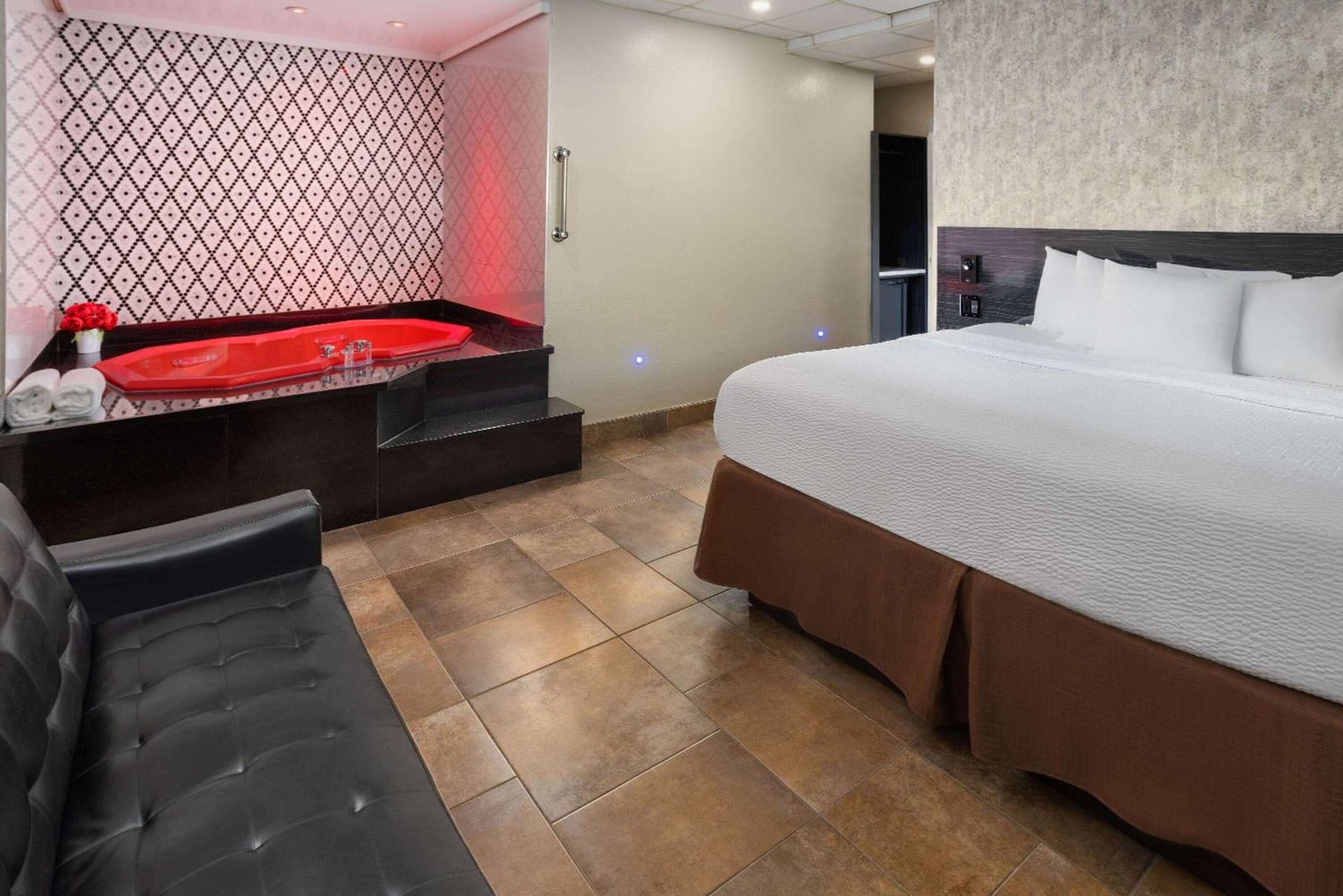 Ramada by Wyndham Bronx property views in Bronx, NY — gallery photo 3