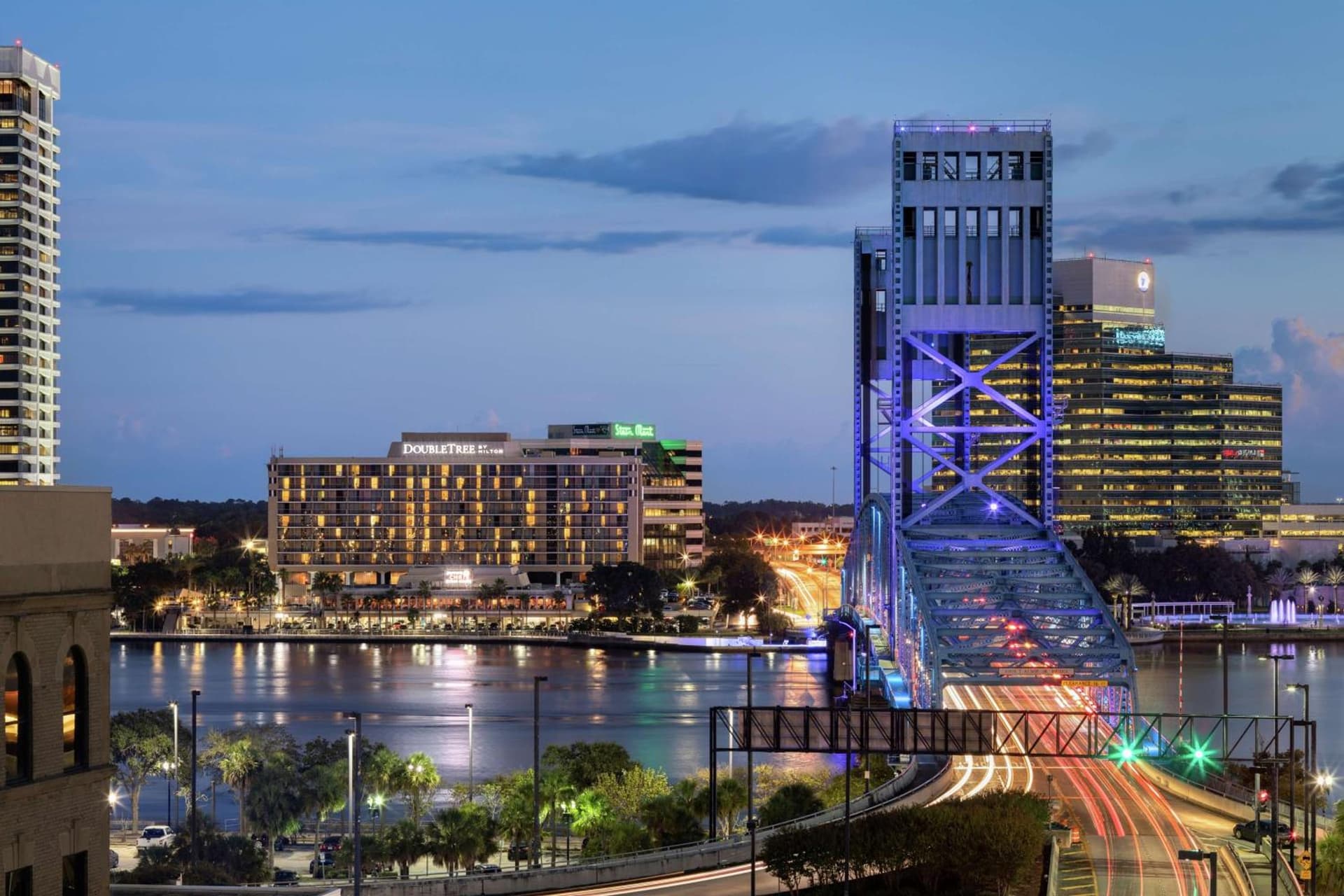 DoubleTree by Hilton Hotel Jacksonville Riverfront gallery photo in Jacksonville, FL — image 23