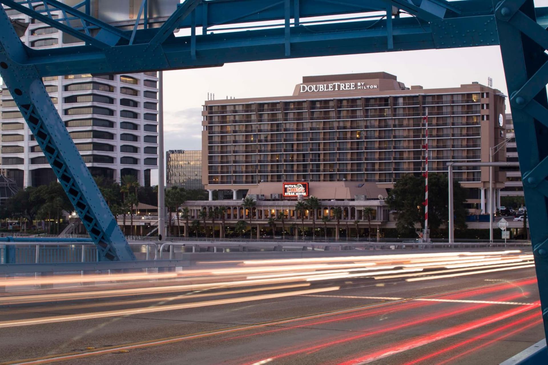 DoubleTree by Hilton Hotel Jacksonville Riverfront gallery photo in Jacksonville, FL — image 54