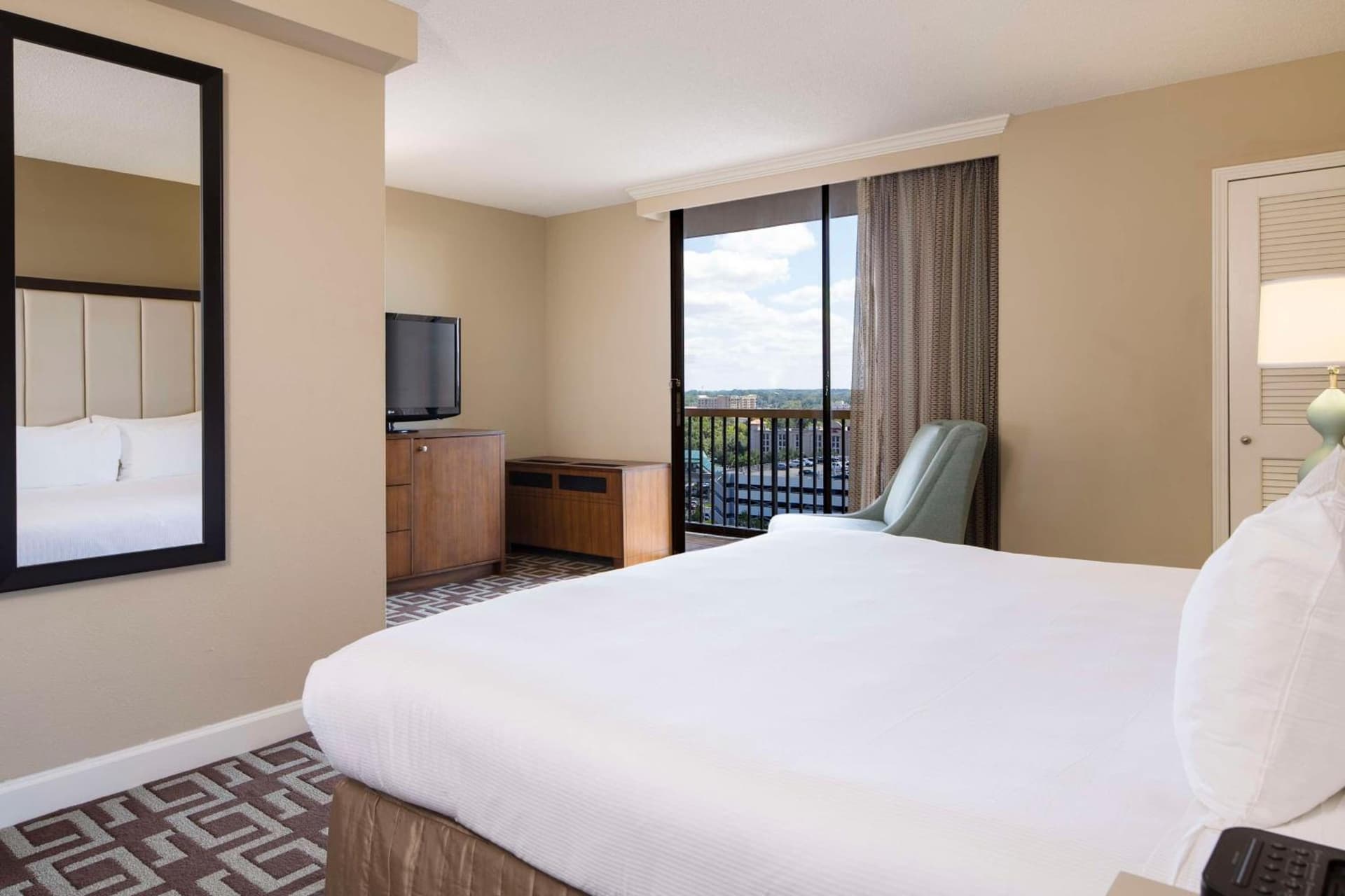 DoubleTree by Hilton Hotel Jacksonville Riverfront gallery photo in Jacksonville, FL — image 48
