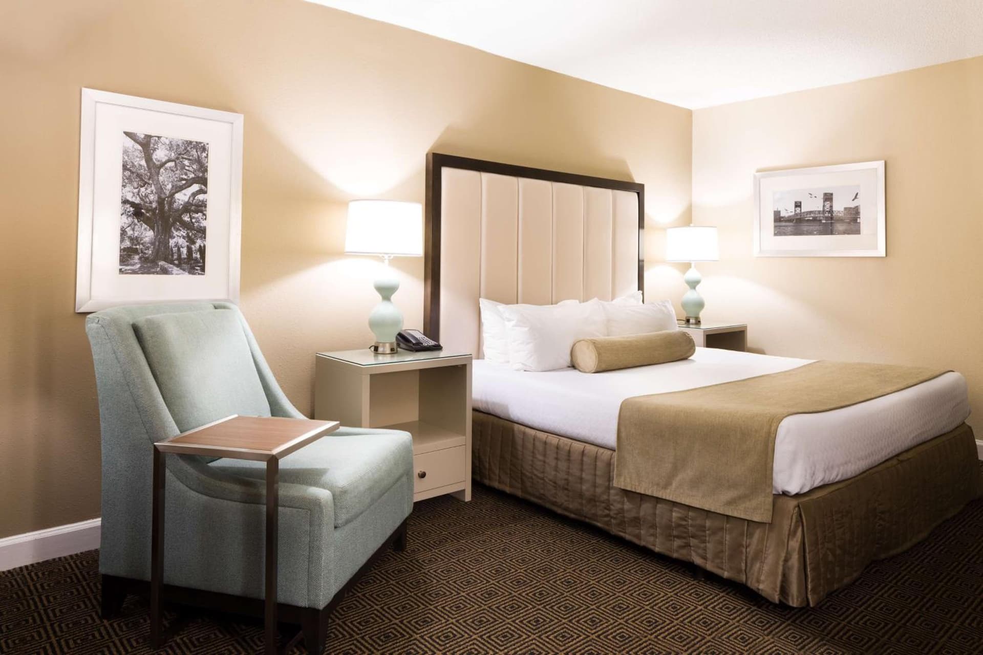 DoubleTree by Hilton Hotel Jacksonville Riverfront gallery photo in Jacksonville, FL — image 29