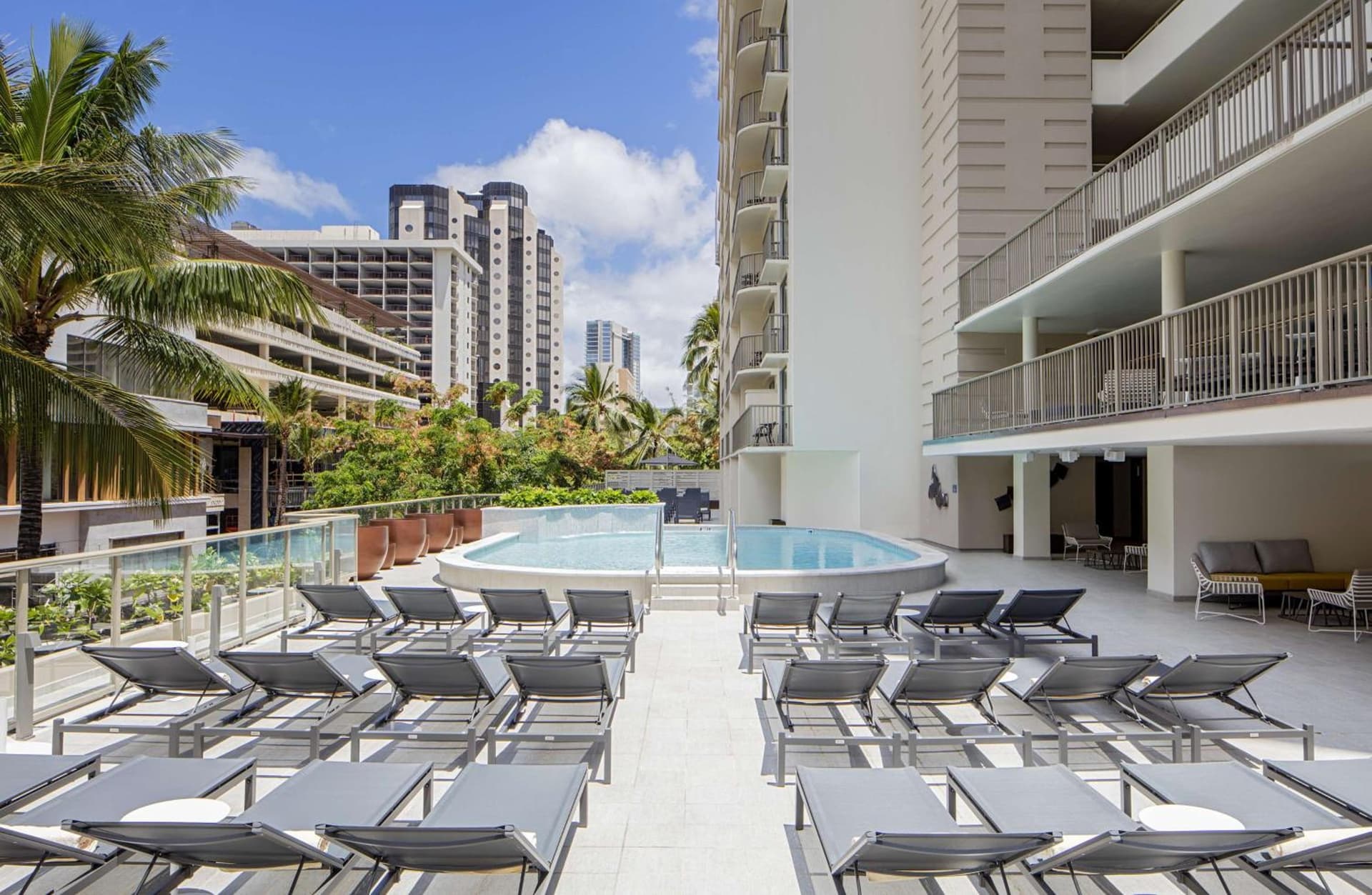 Hilton Garden Inn Waikiki Beach gallery photo in Honolulu, HI — image 6