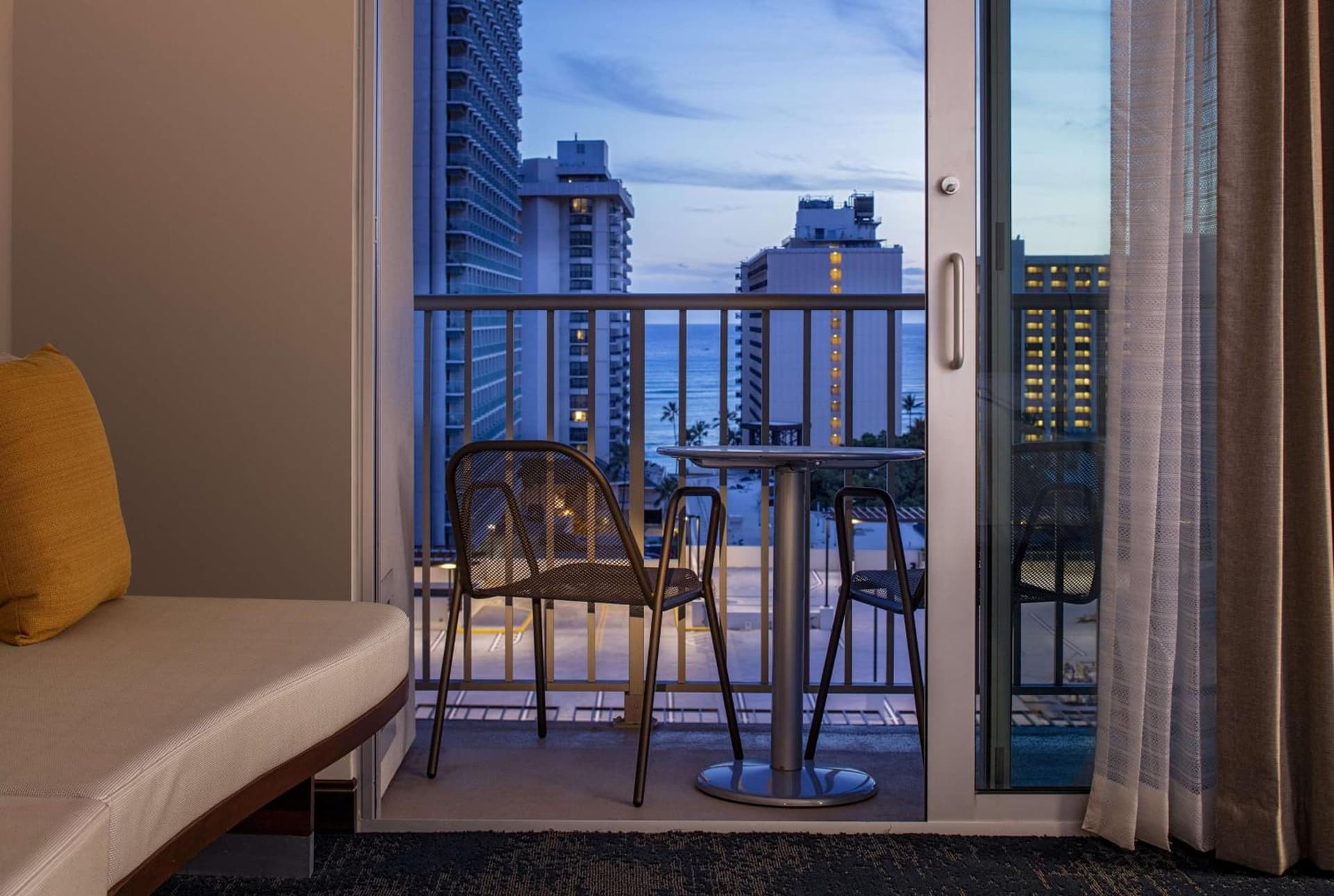 Hilton Garden Inn Waikiki Beach gallery photo in Honolulu, HI — image 65