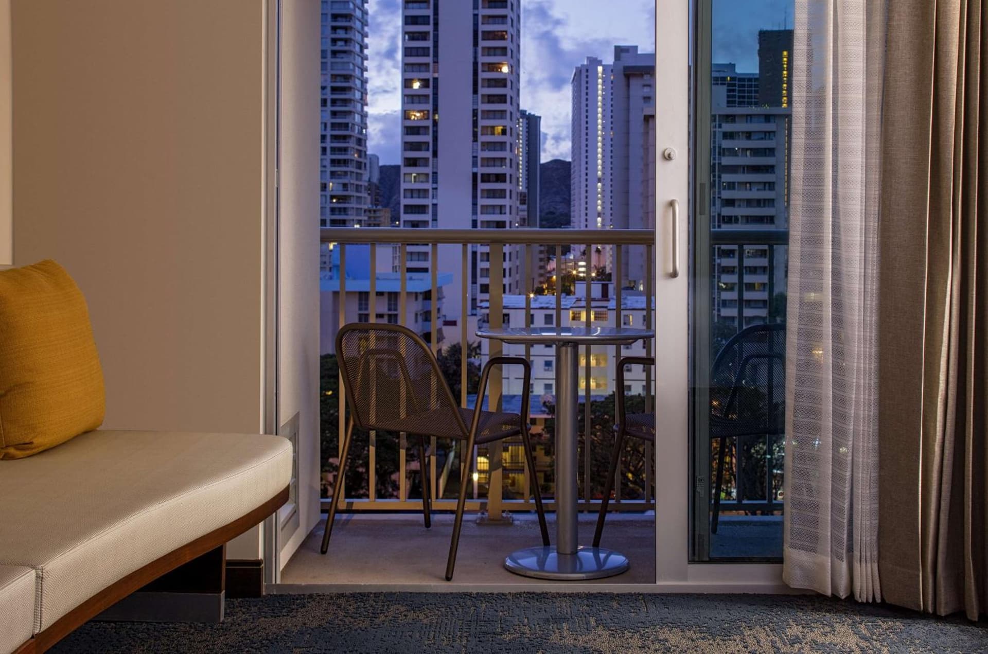 Hilton Garden Inn Waikiki Beach gallery photo in Honolulu, HI — image 13