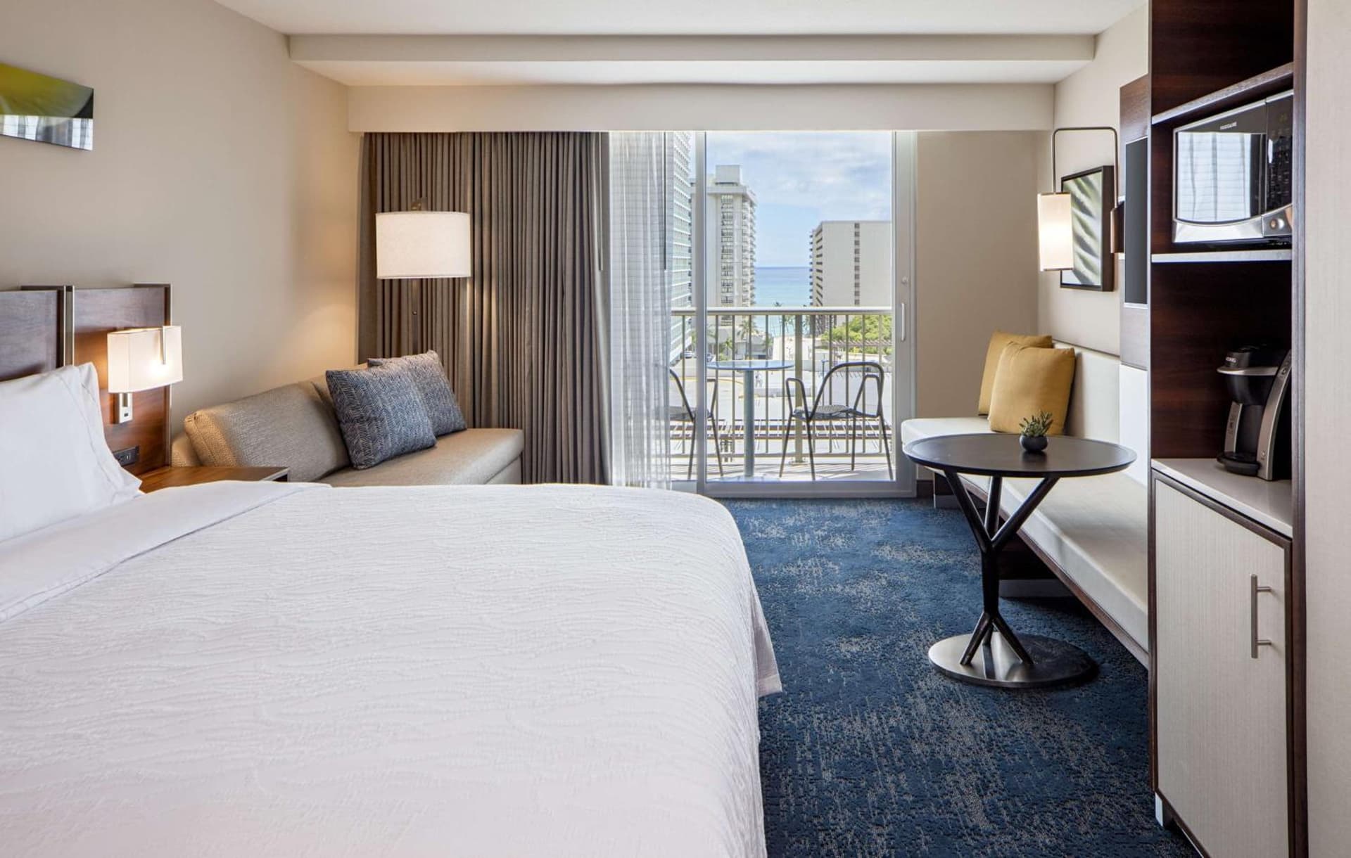 Hilton Garden Inn Waikiki Beach gallery photo in Honolulu, HI — image 38