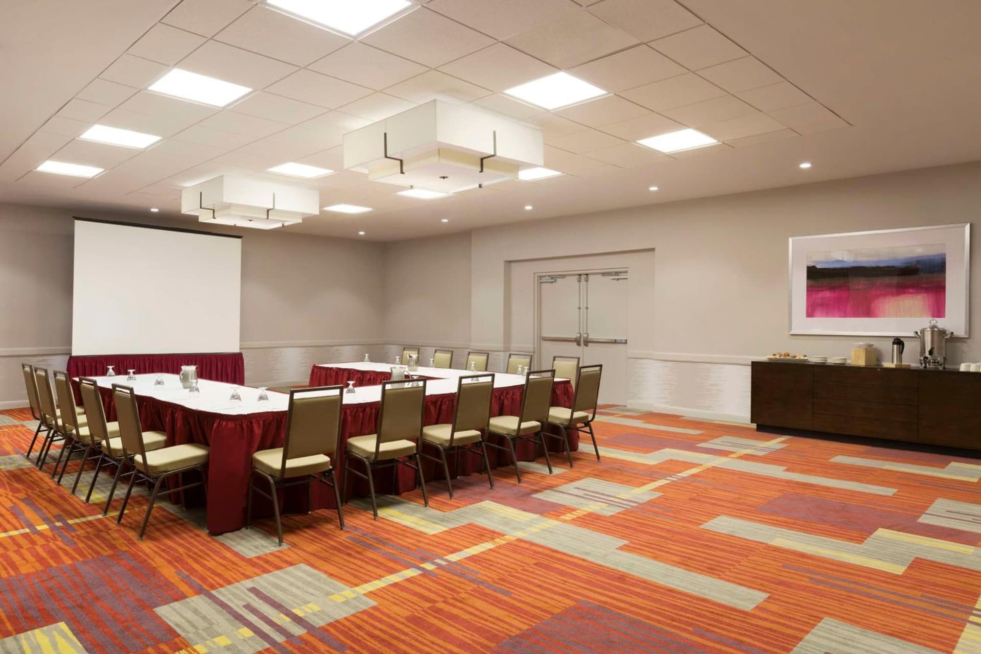 Embassy Suites by Hilton El Paso gallery photo in El Paso, TX — image 9
