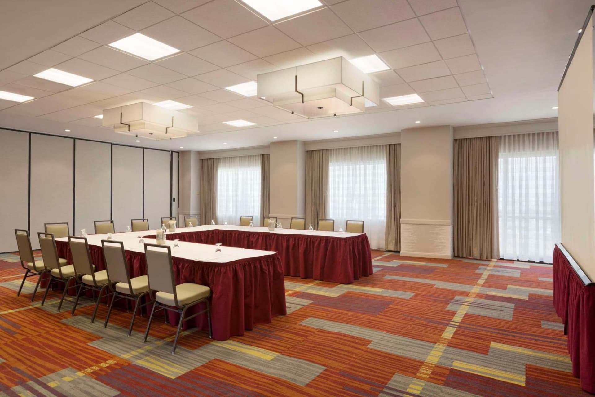 Embassy Suites by Hilton El Paso gallery photo in El Paso, TX — image 19