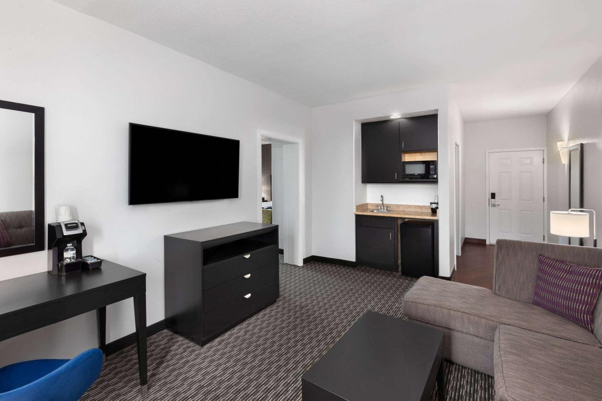 La Quinta by Wyndham Austin - Cedar Park gallery photo in Cedar Park, TX — image 17