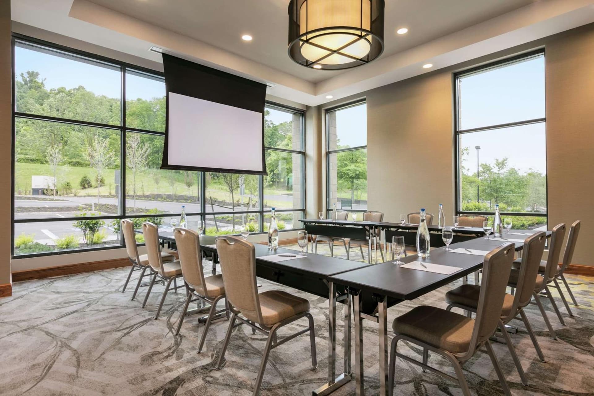 Embassy Suites By Hilton Berkeley Heights gallery photo in Berkeley Heights — image 20